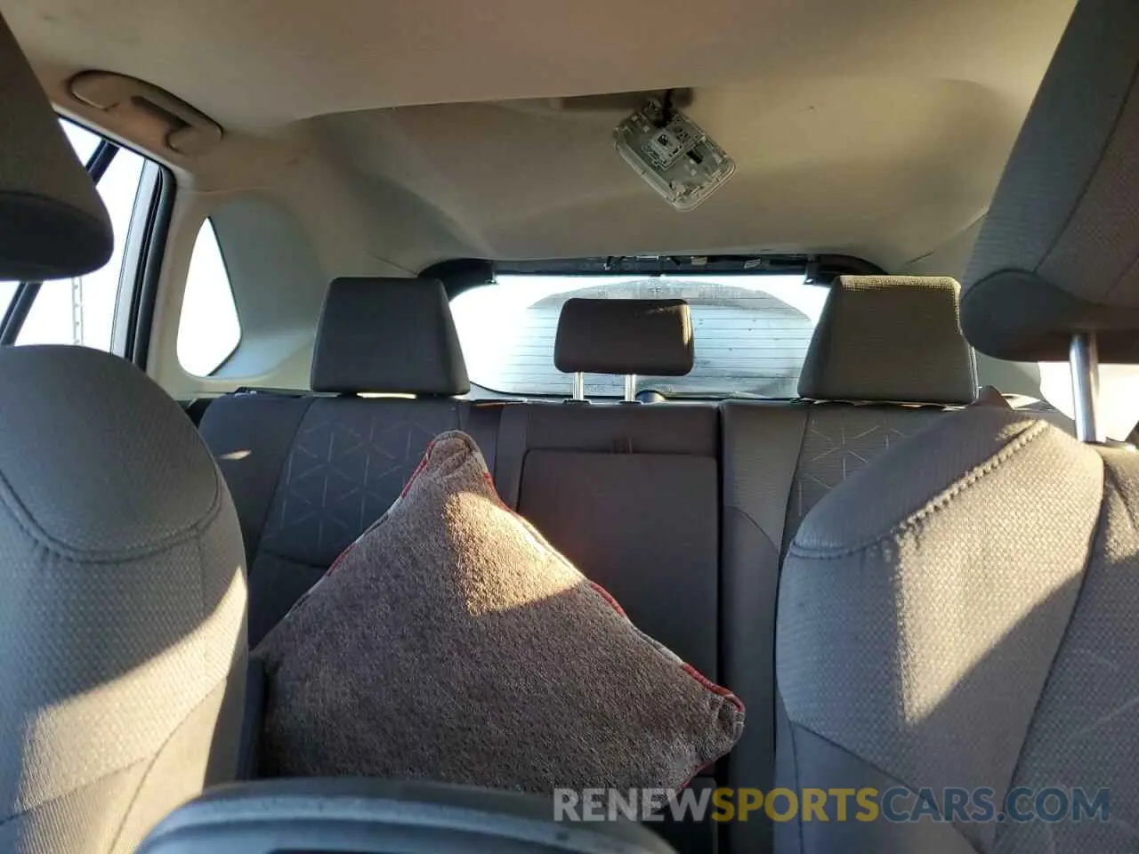 10 fotografías del automóvil dañado JTMW1RFV0KD030321 TOYOTA RAV4 2019