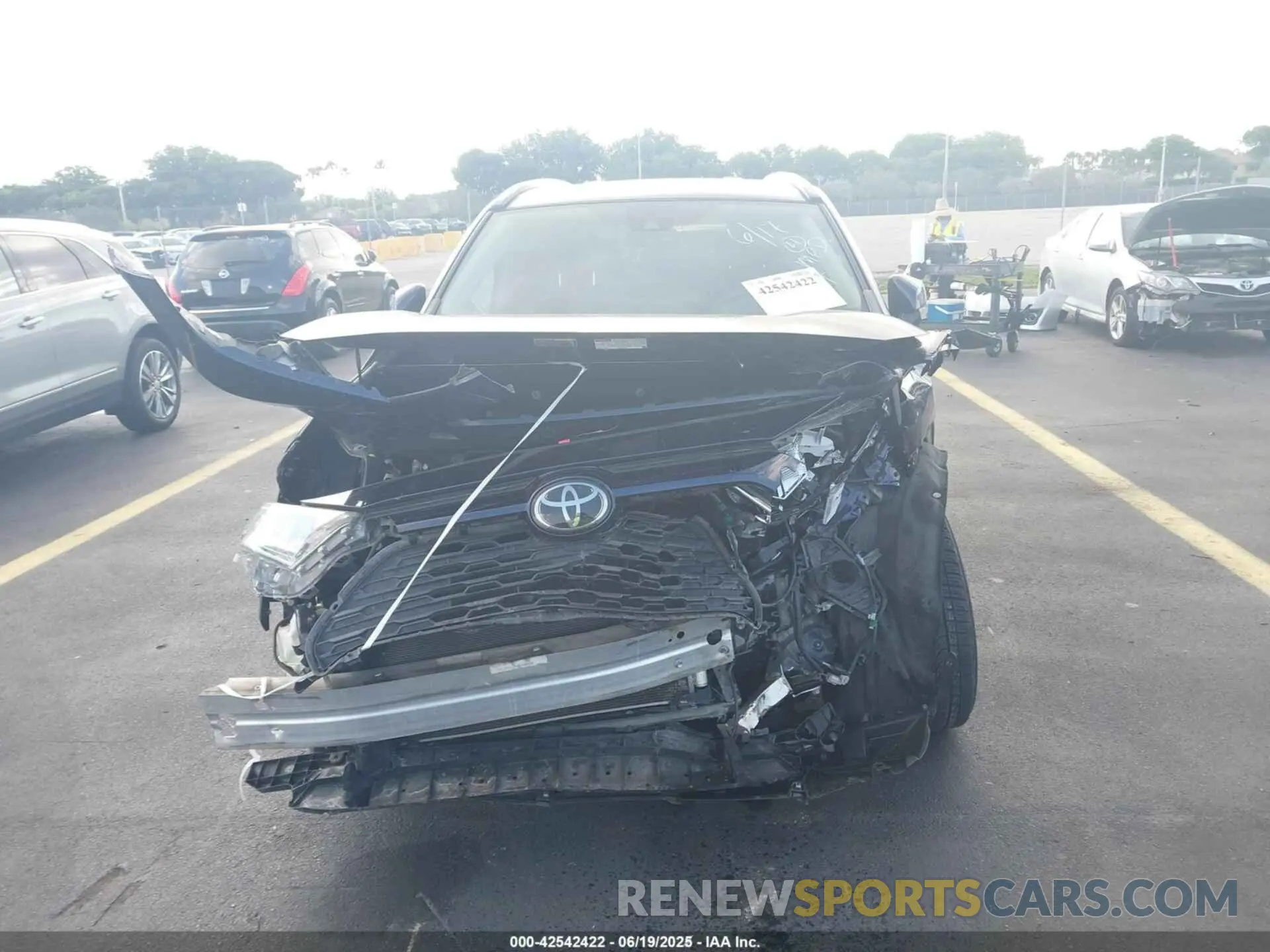 6 fotografías del automóvil dañado JTMW1RFV0KD502114 TOYOTA RAV4 2019
