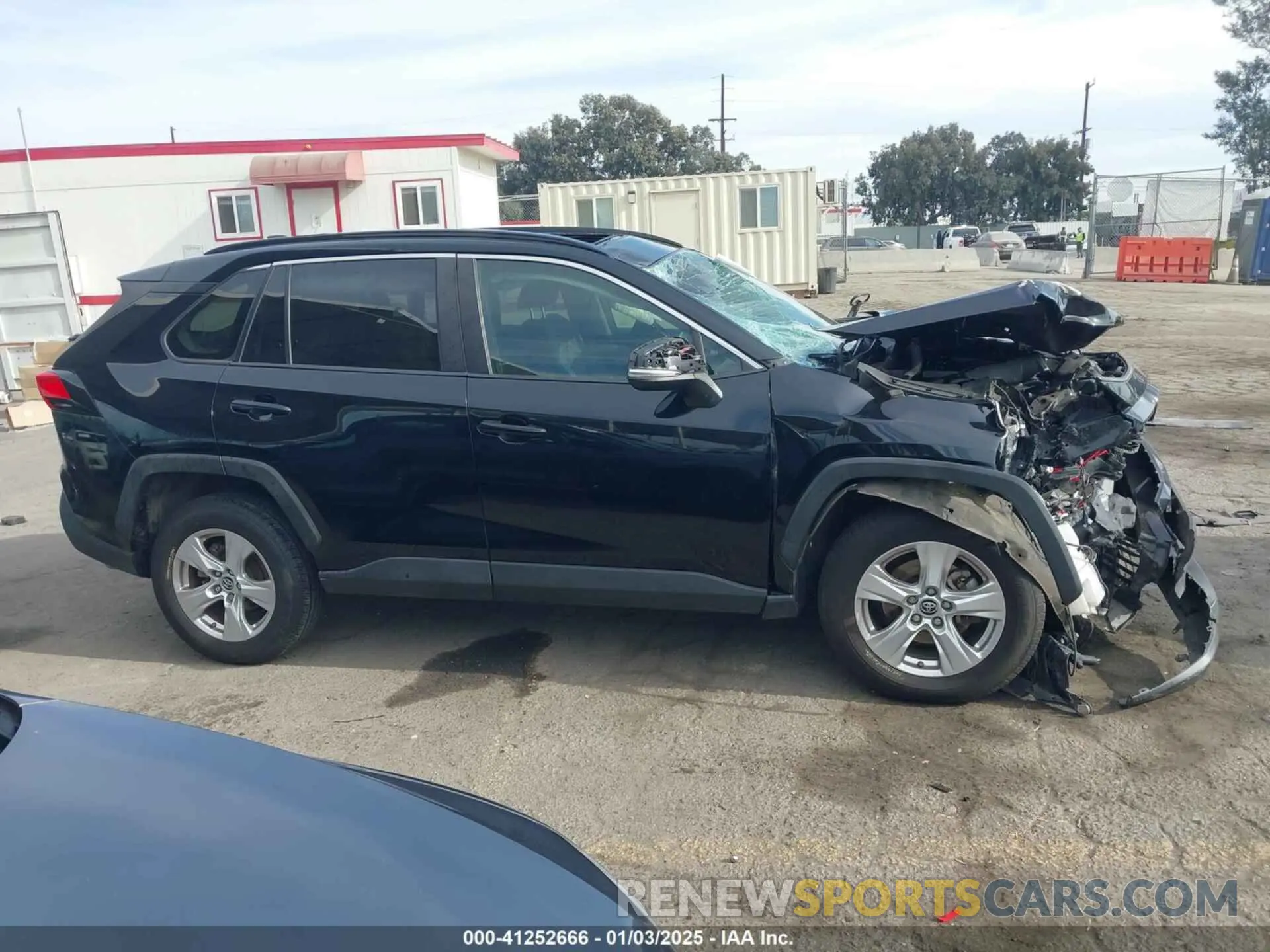 13 fotografías del automóvil dañado JTMW1RFV0KD513744 TOYOTA RAV4 2019