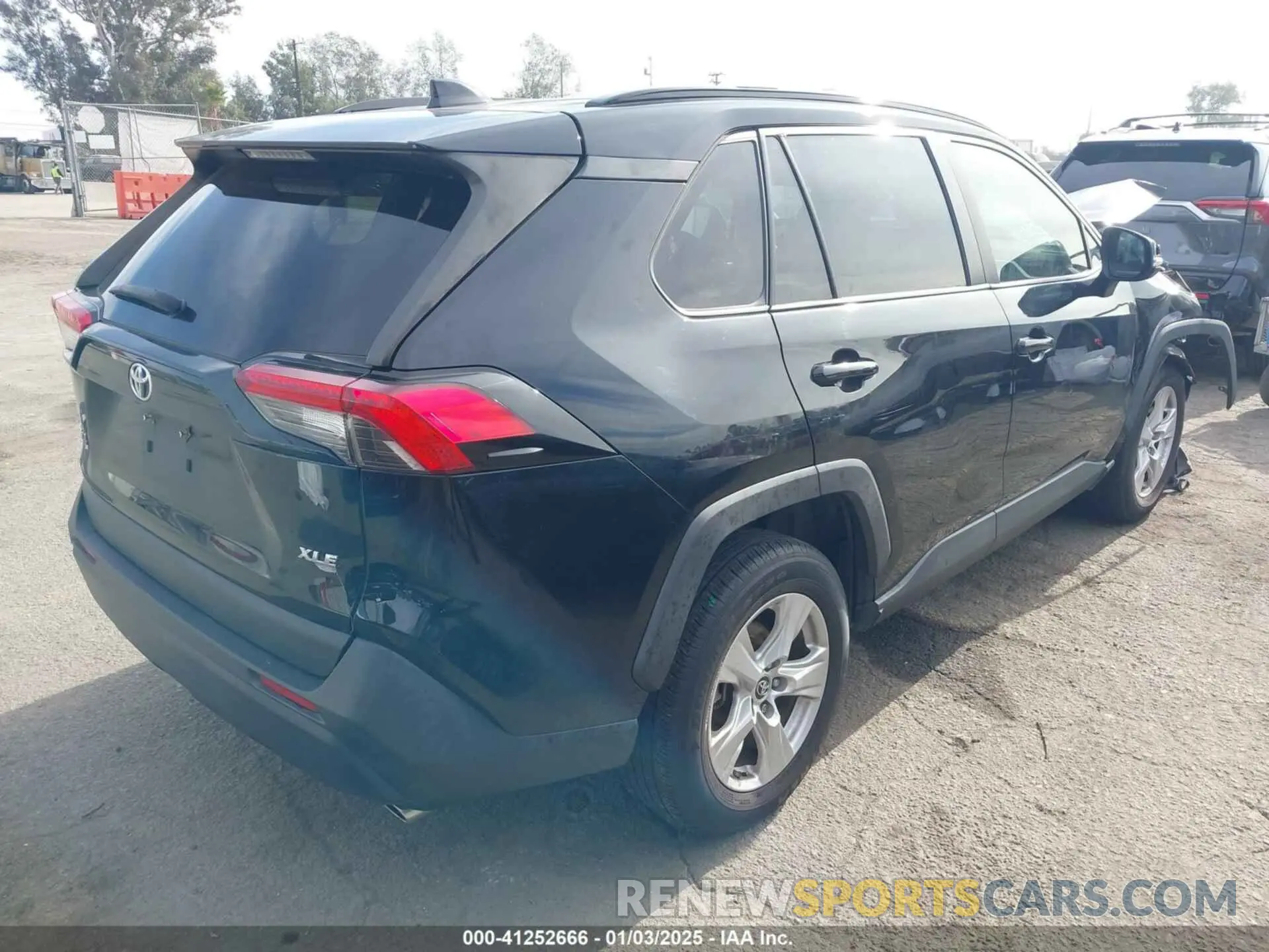 4 fotografías del automóvil dañado JTMW1RFV0KD513744 TOYOTA RAV4 2019
