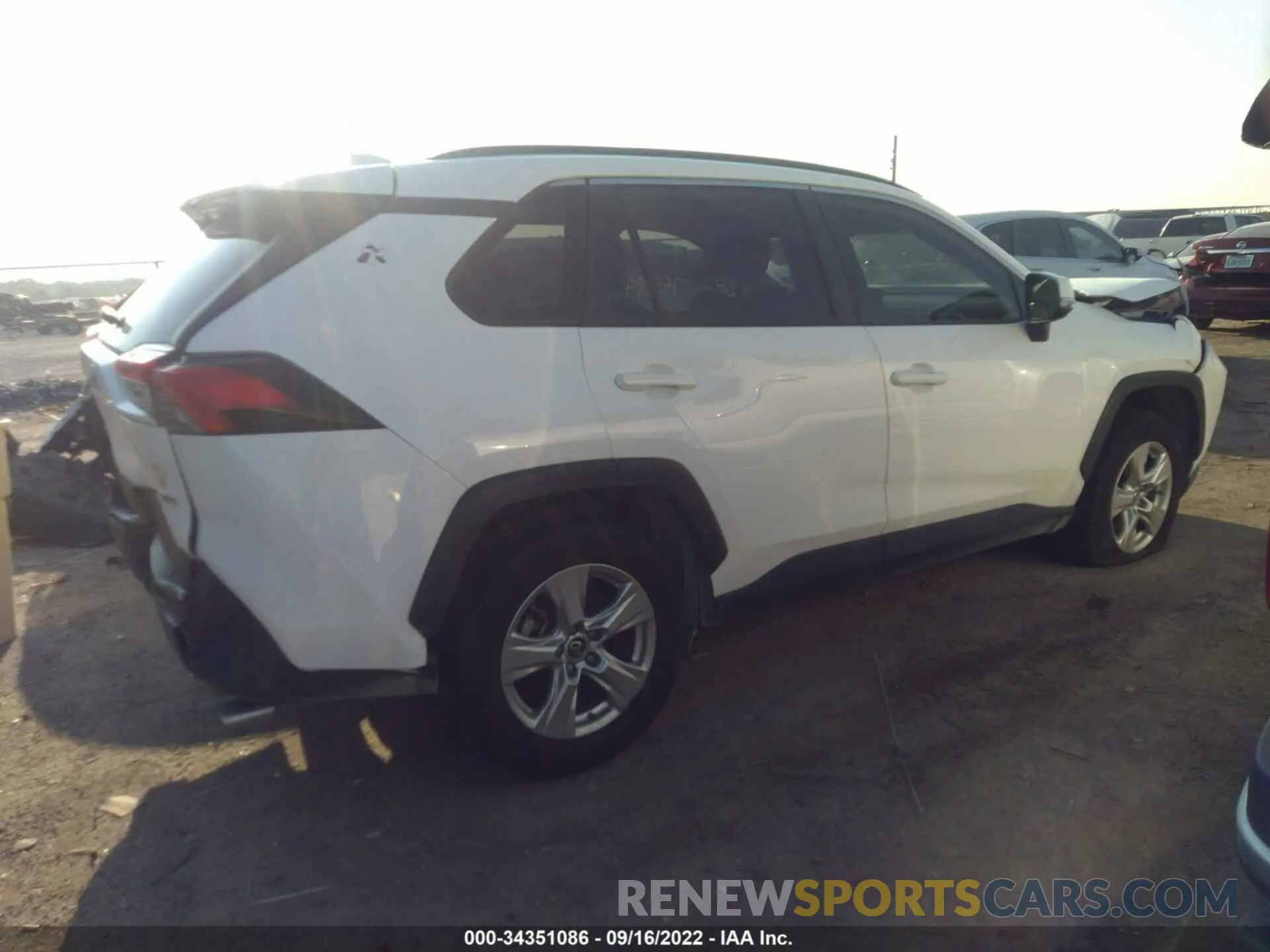4 fotografías del automóvil dañado JTMW1RFV0KJ015237 TOYOTA RAV4 2019