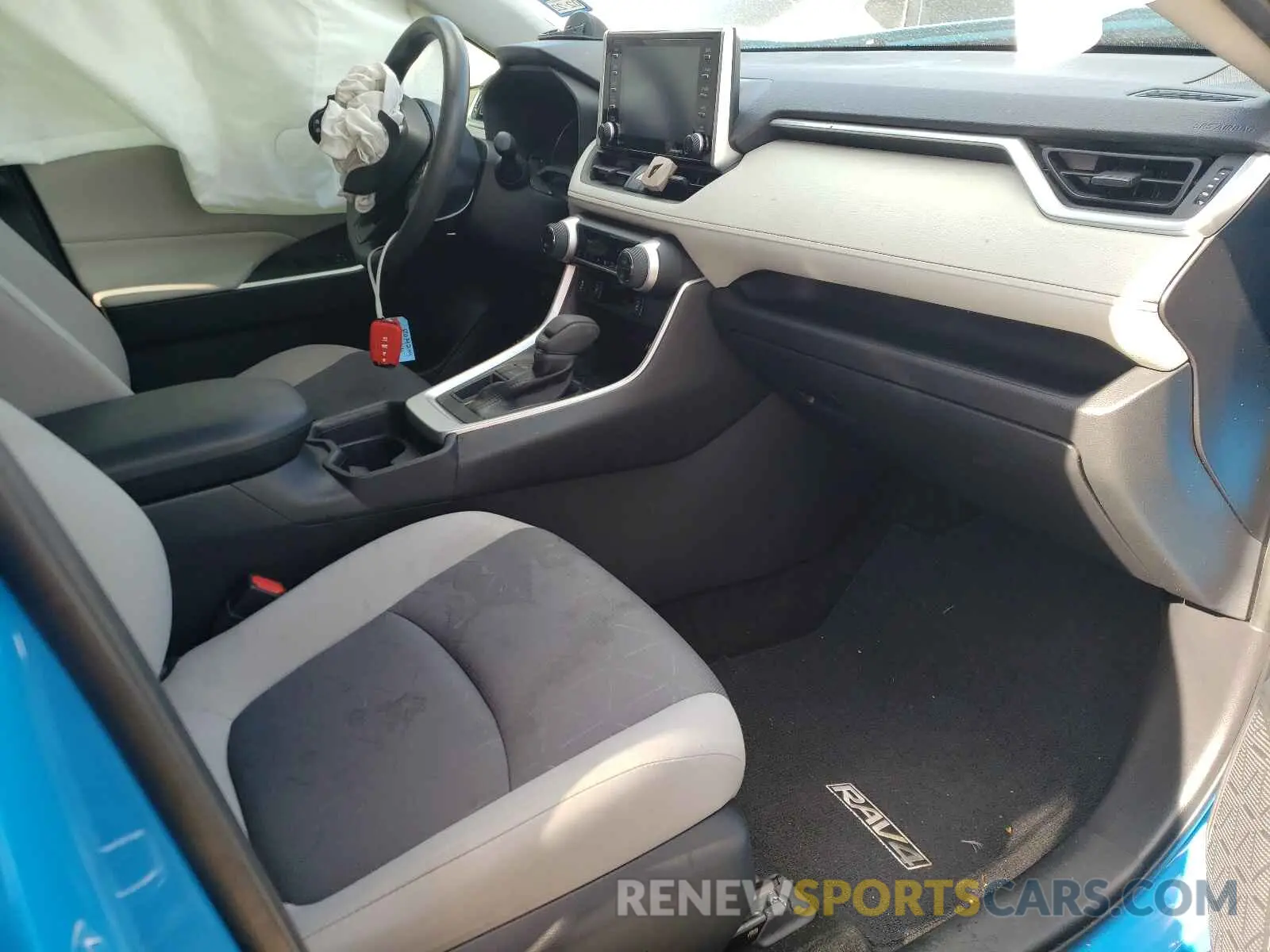 5 fotografías del automóvil dañado JTMW1RFV2KD009650 TOYOTA RAV4 2019