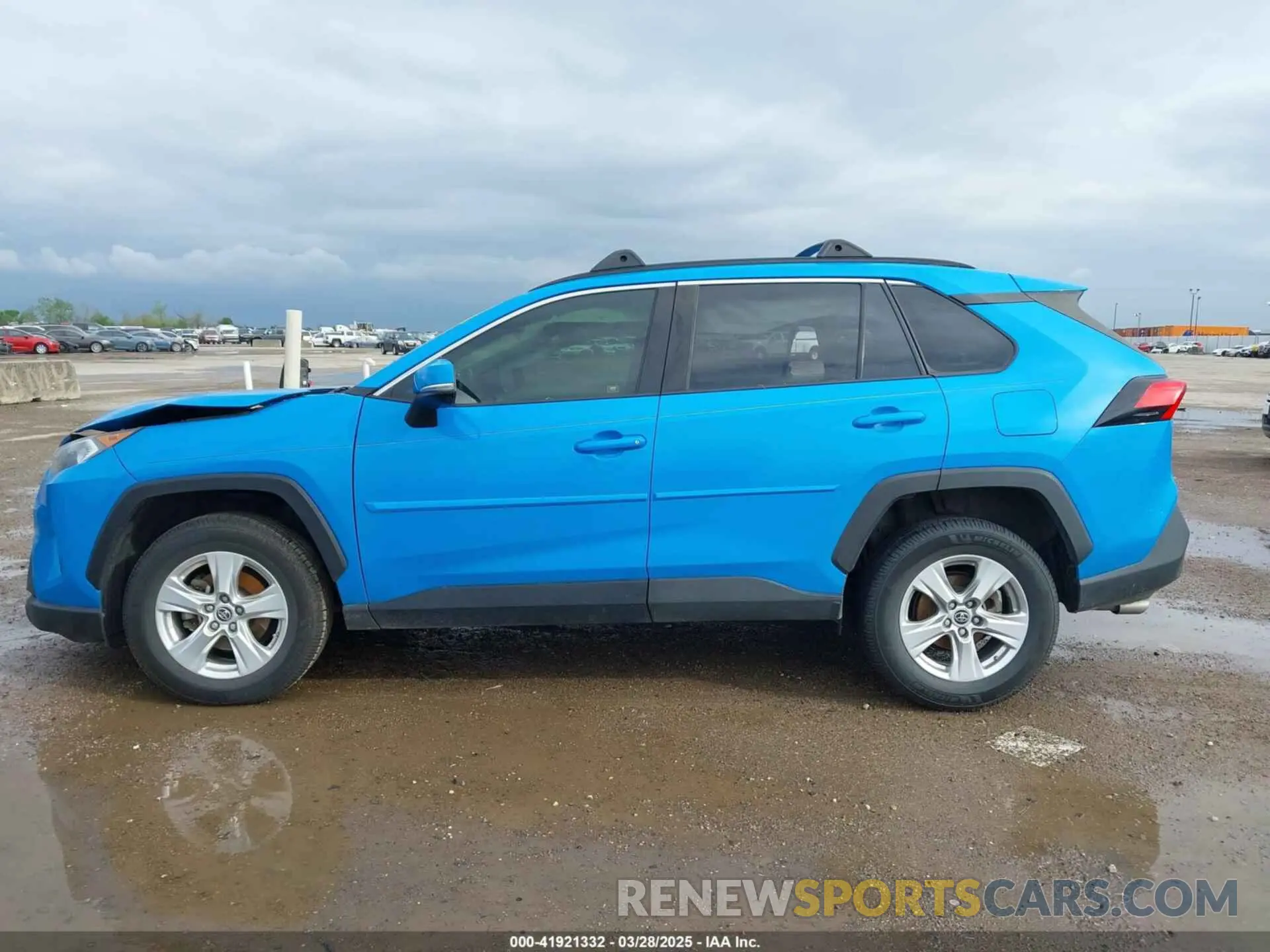 13 fotografías del automóvil dañado JTMW1RFV2KJ014168 TOYOTA RAV4 2019