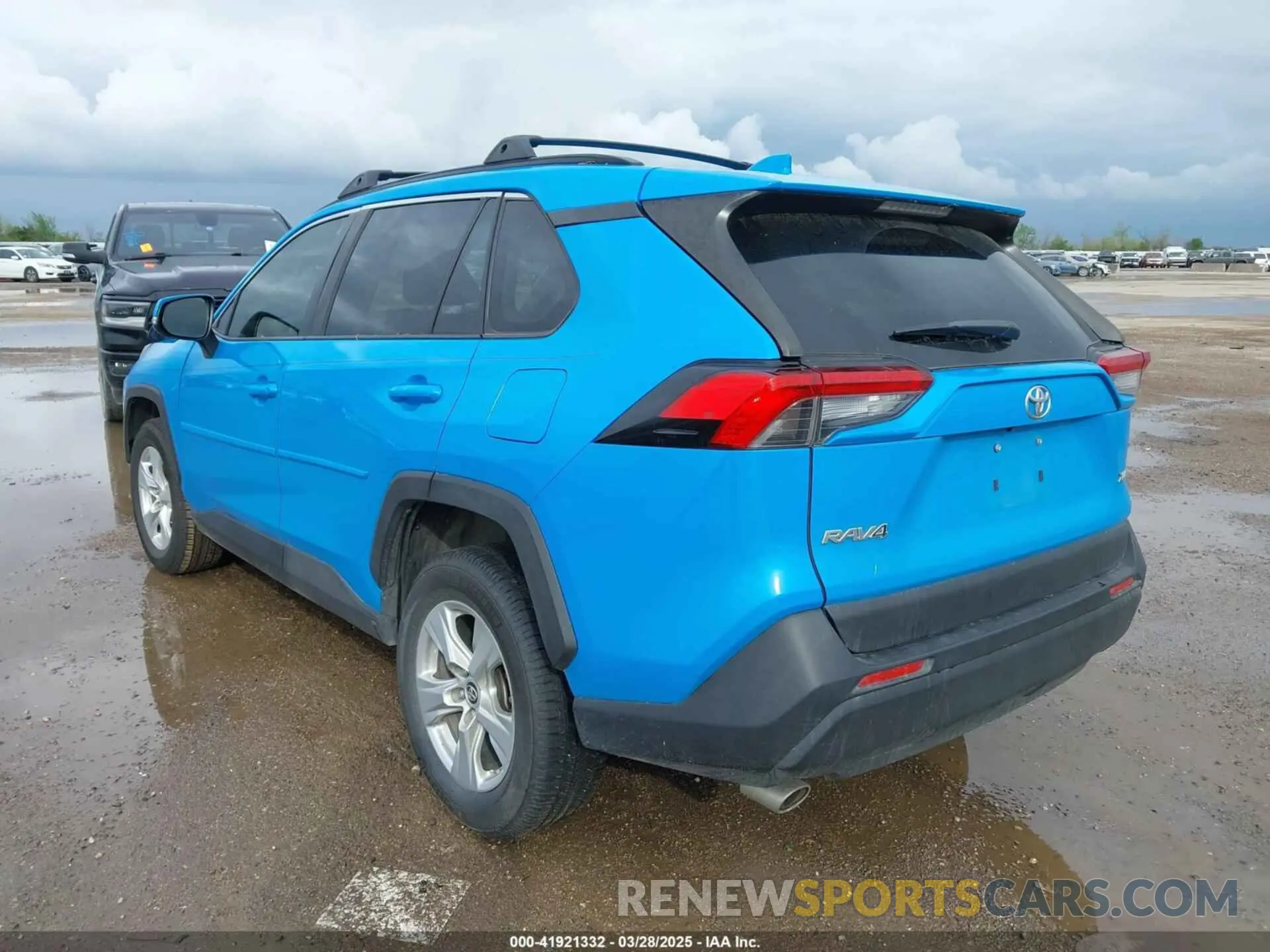 3 fotografías del automóvil dañado JTMW1RFV2KJ014168 TOYOTA RAV4 2019