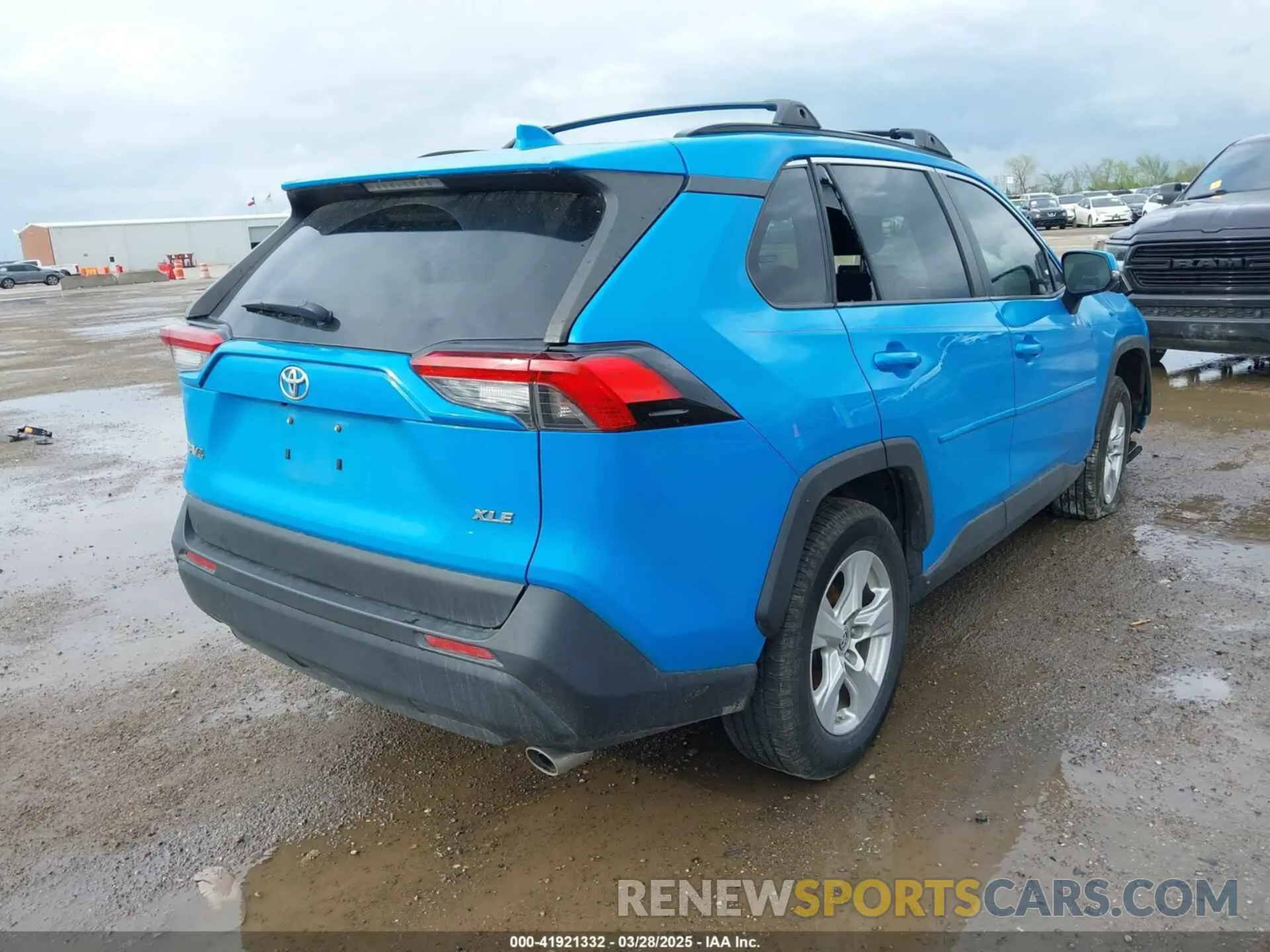 4 fotografías del automóvil dañado JTMW1RFV2KJ014168 TOYOTA RAV4 2019