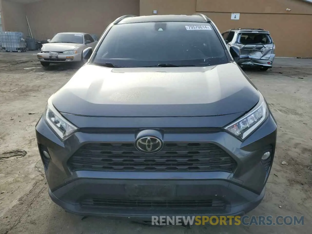 5 fotografías del automóvil dañado JTMW1RFV3KD003453 TOYOTA RAV4 2019