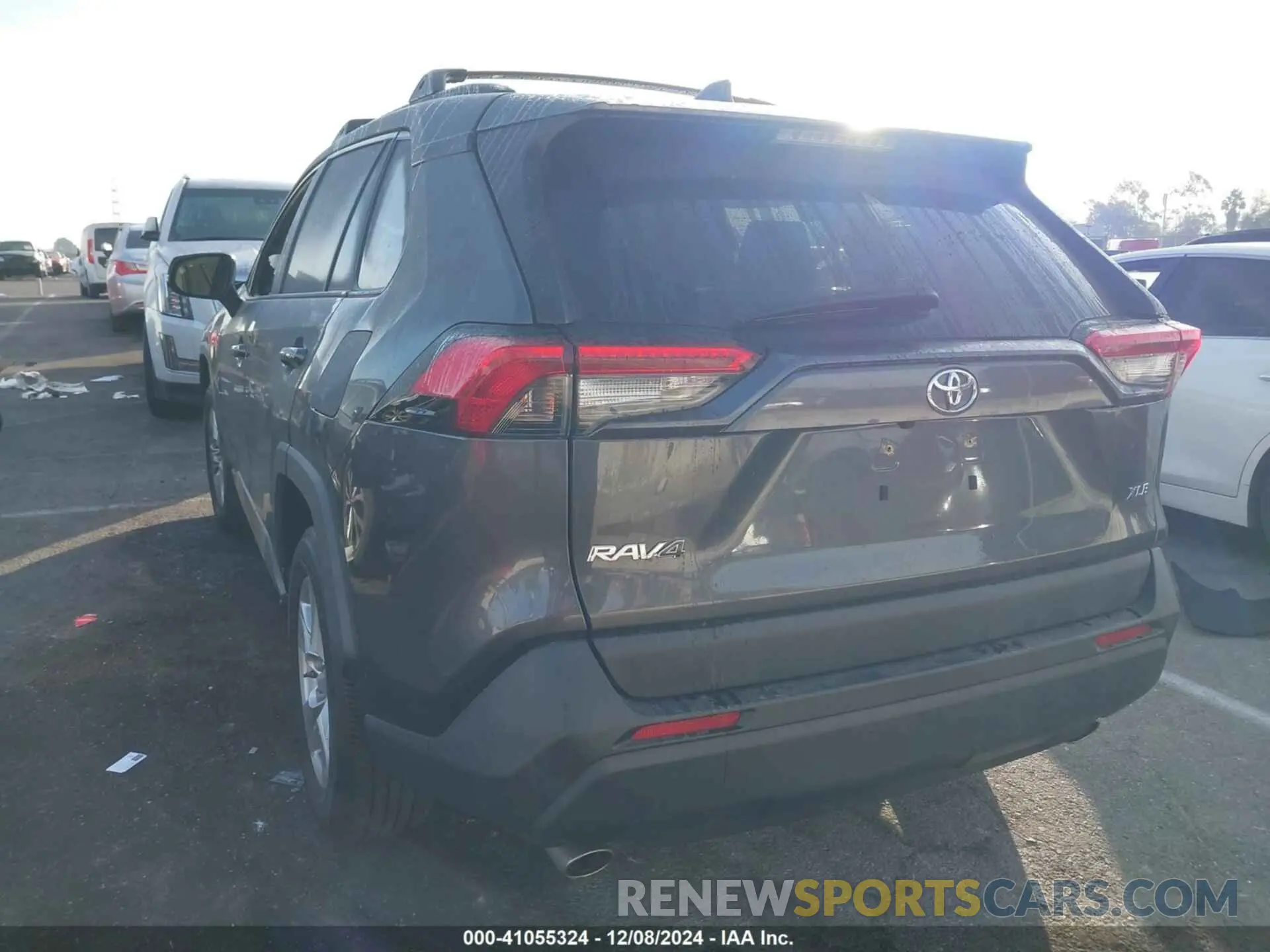 3 fotografías del automóvil dañado JTMW1RFV4KD023517 TOYOTA RAV4 2019