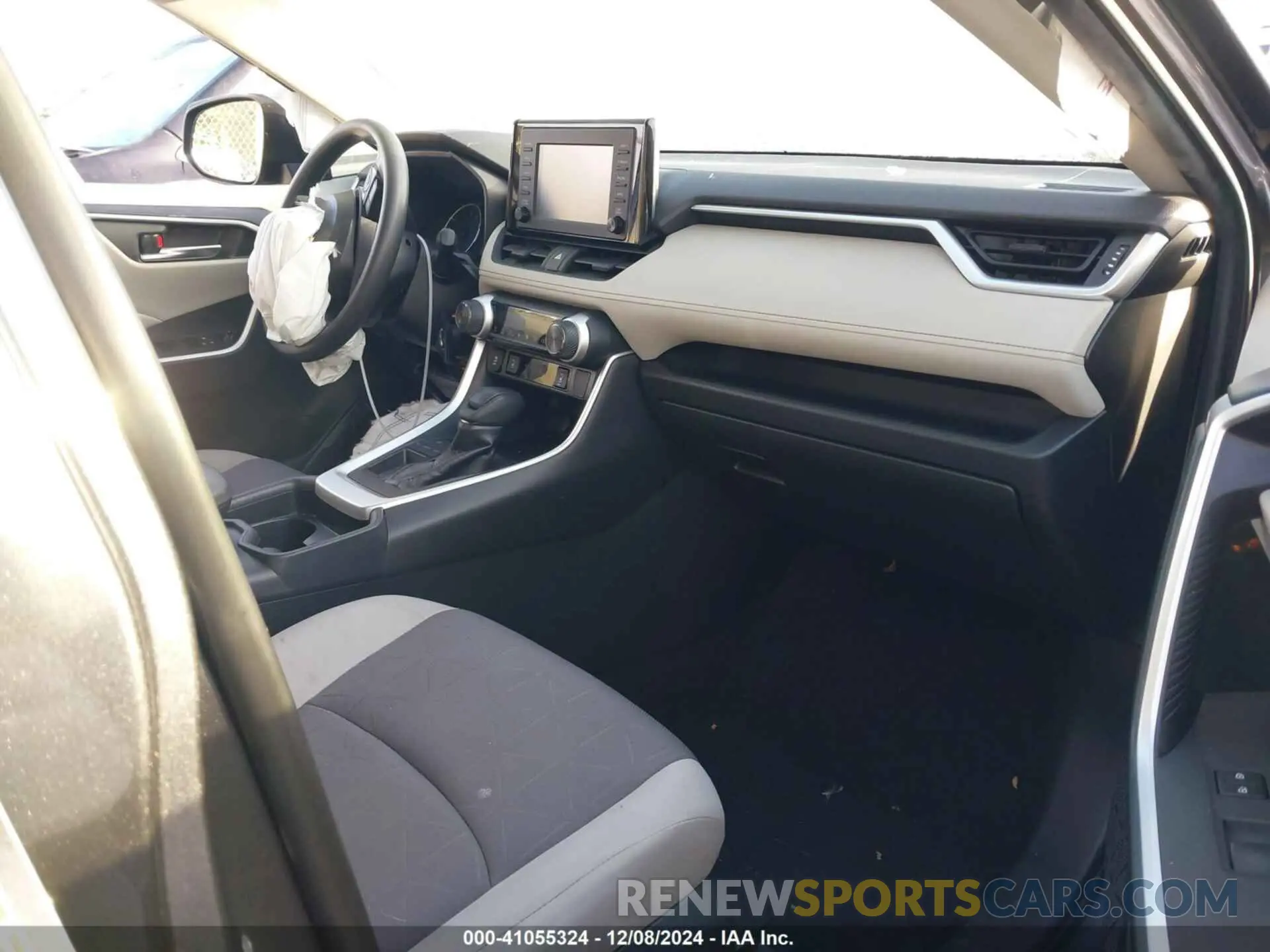5 fotografías del automóvil dañado JTMW1RFV4KD023517 TOYOTA RAV4 2019