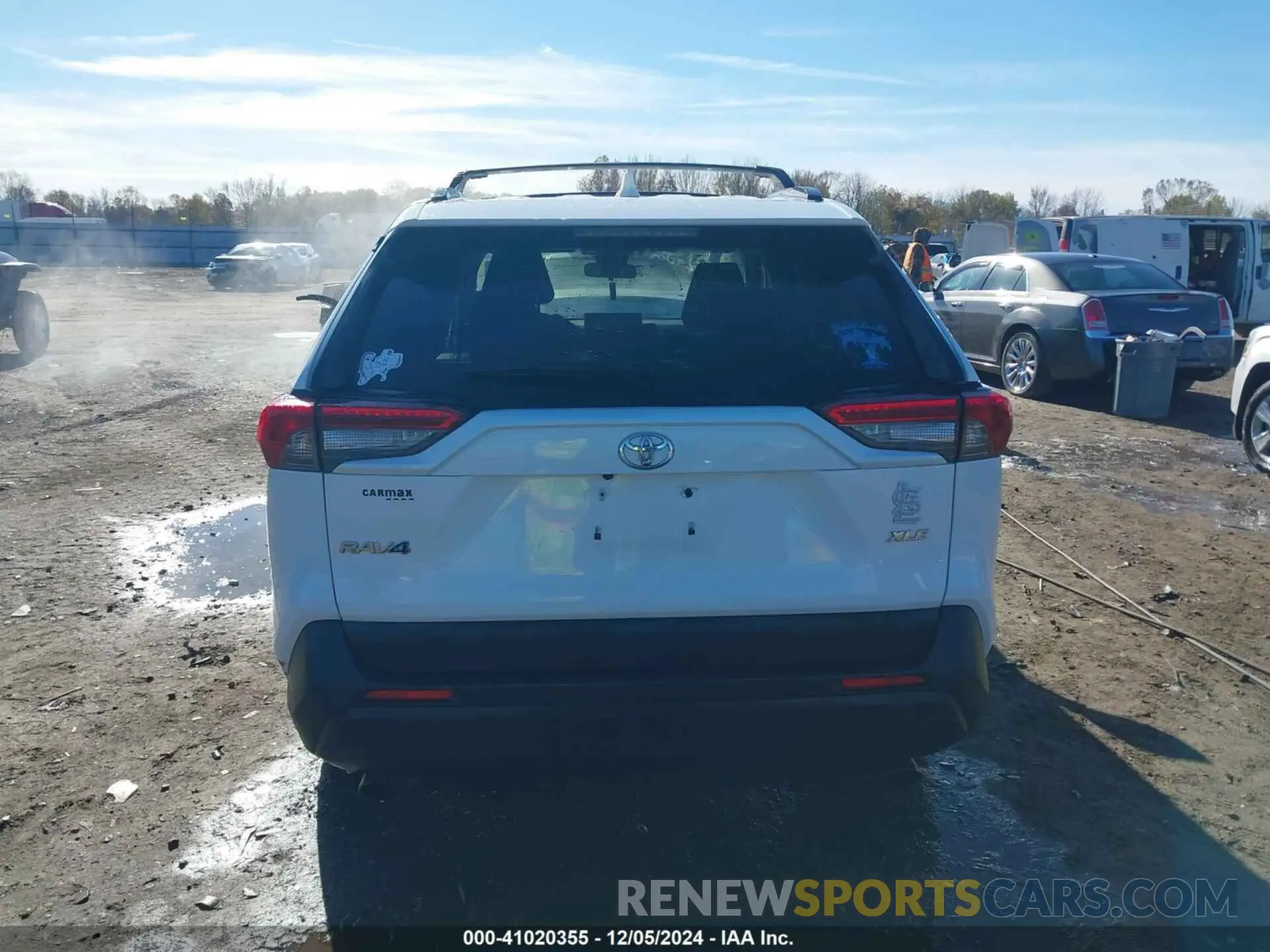 16 fotografías del automóvil dañado JTMW1RFV4KD028751 TOYOTA RAV4 2019