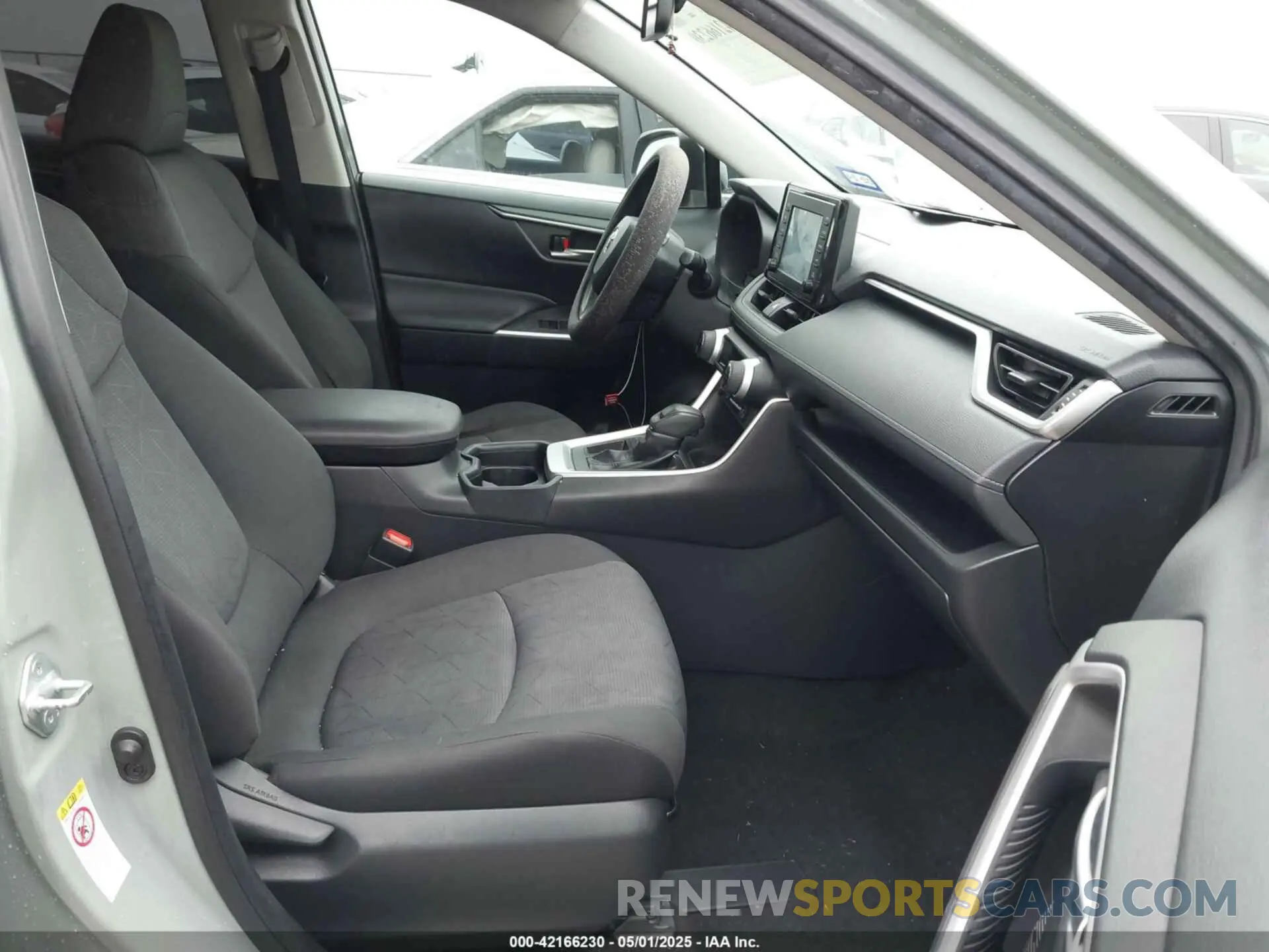 5 fotografías del automóvil dañado JTMW1RFV4KD508787 TOYOTA RAV4 2019