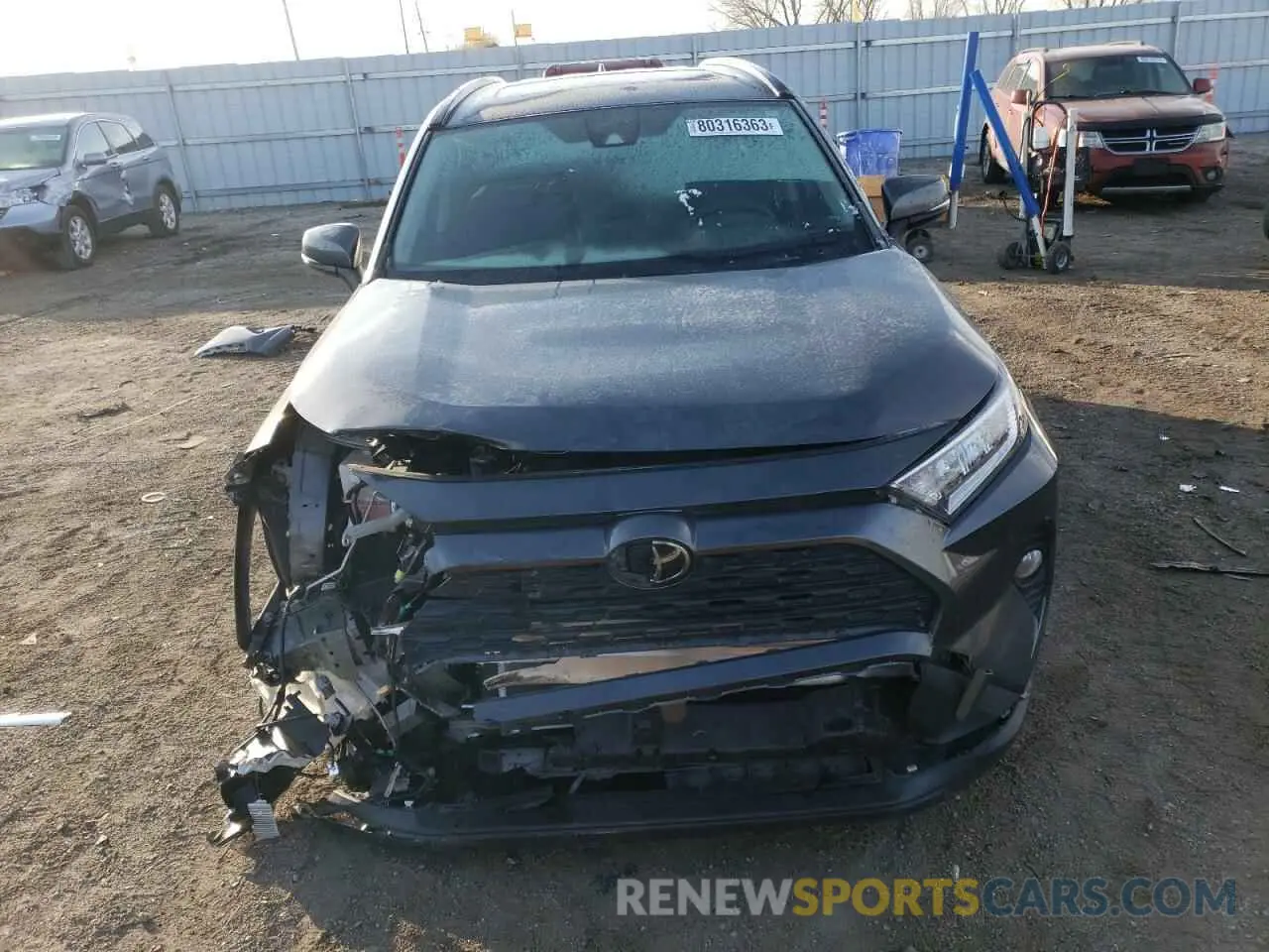 5 fotografías del automóvil dañado JTMW1RFV5KD033764 TOYOTA RAV4 2019
