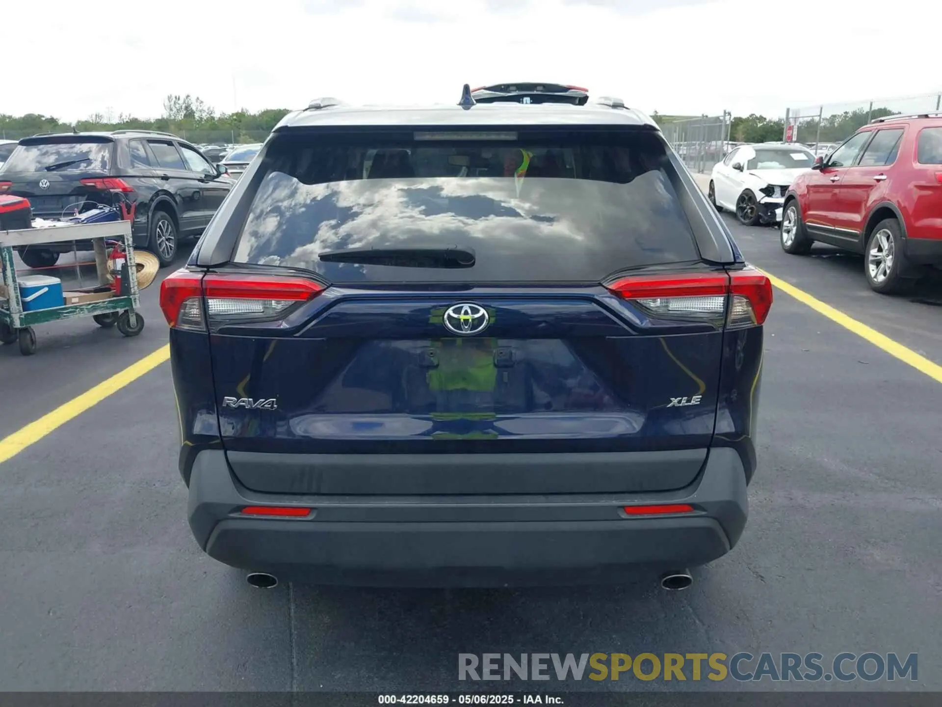16 fotografías del automóvil dañado JTMW1RFV6KD502439 TOYOTA RAV4 2019