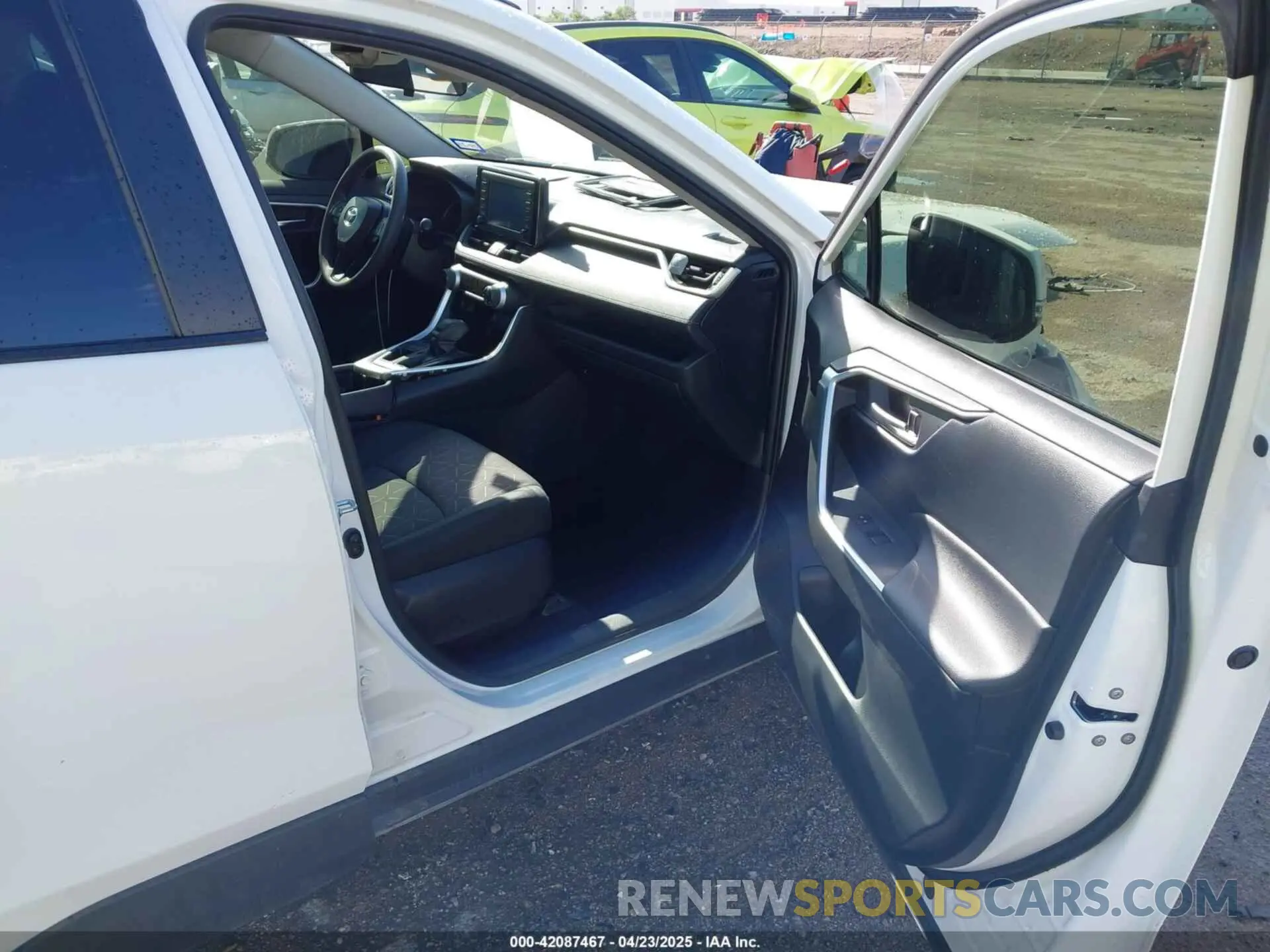 5 fotografías del automóvil dañado JTMW1RFV7KD029361 TOYOTA RAV4 2019