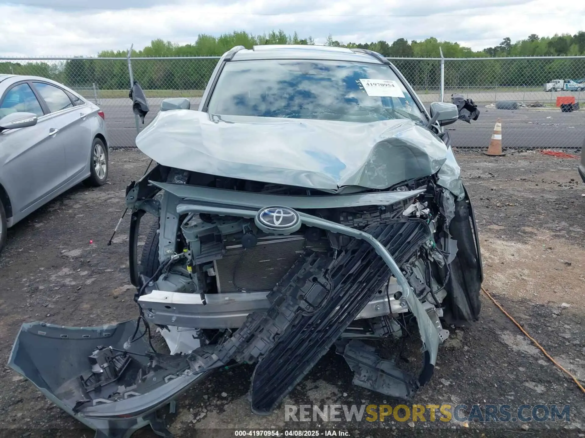 12 fotografías del automóvil dañado JTMW1RFV7KD035614 TOYOTA RAV4 2019