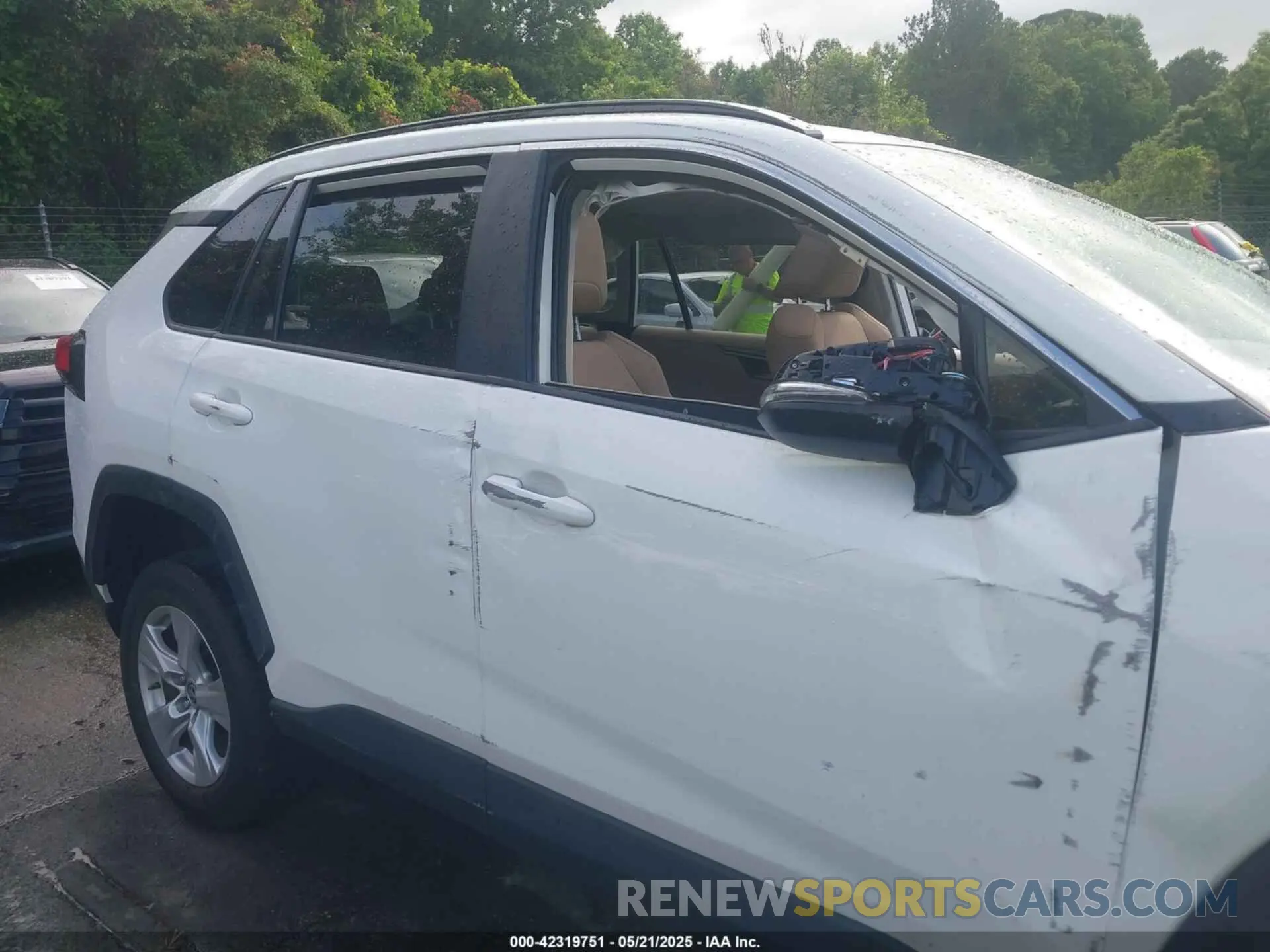 12 fotografías del automóvil dañado JTMW1RFV7KD041736 TOYOTA RAV4 2019