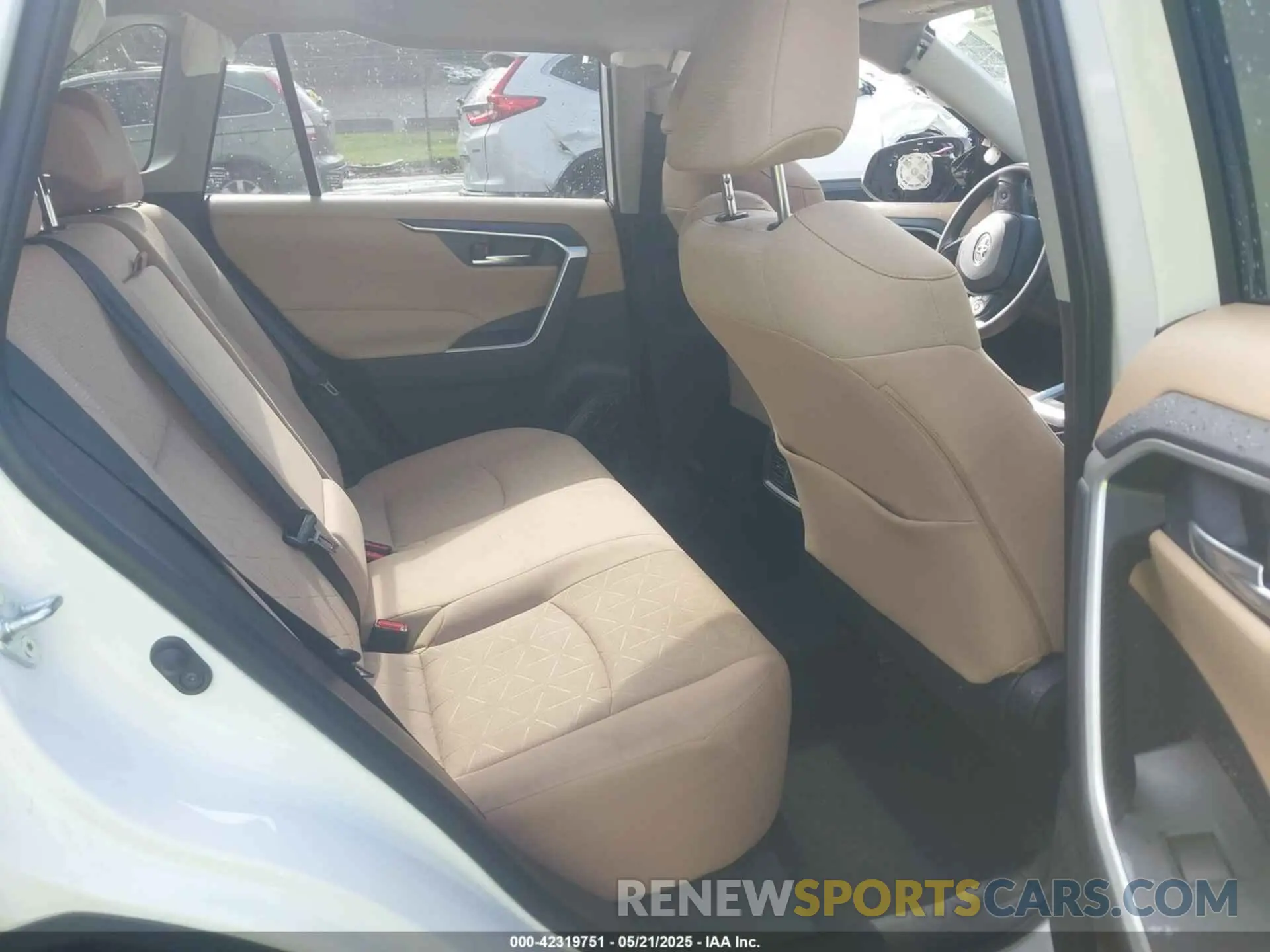 8 fotografías del automóvil dañado JTMW1RFV7KD041736 TOYOTA RAV4 2019