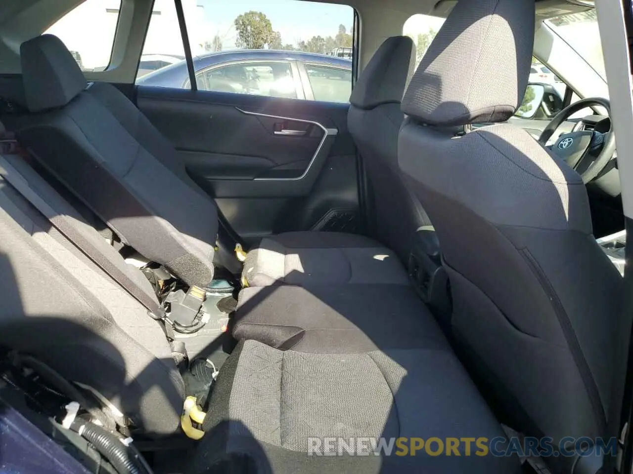 10 fotografías del automóvil dañado JTMW1RFV8KD012701 TOYOTA RAV4 2019