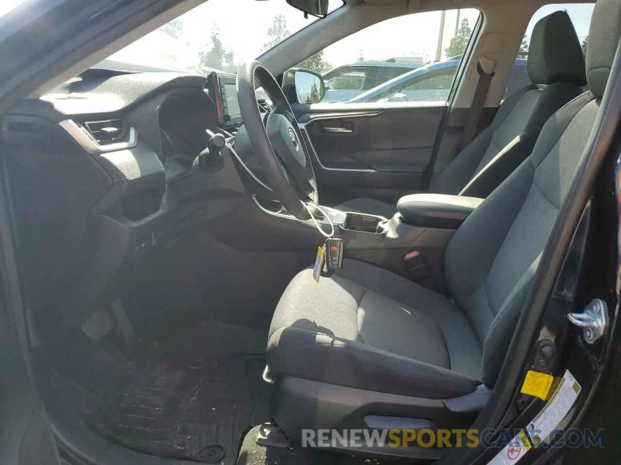 7 fotografías del automóvil dañado JTMW1RFV8KD012701 TOYOTA RAV4 2019