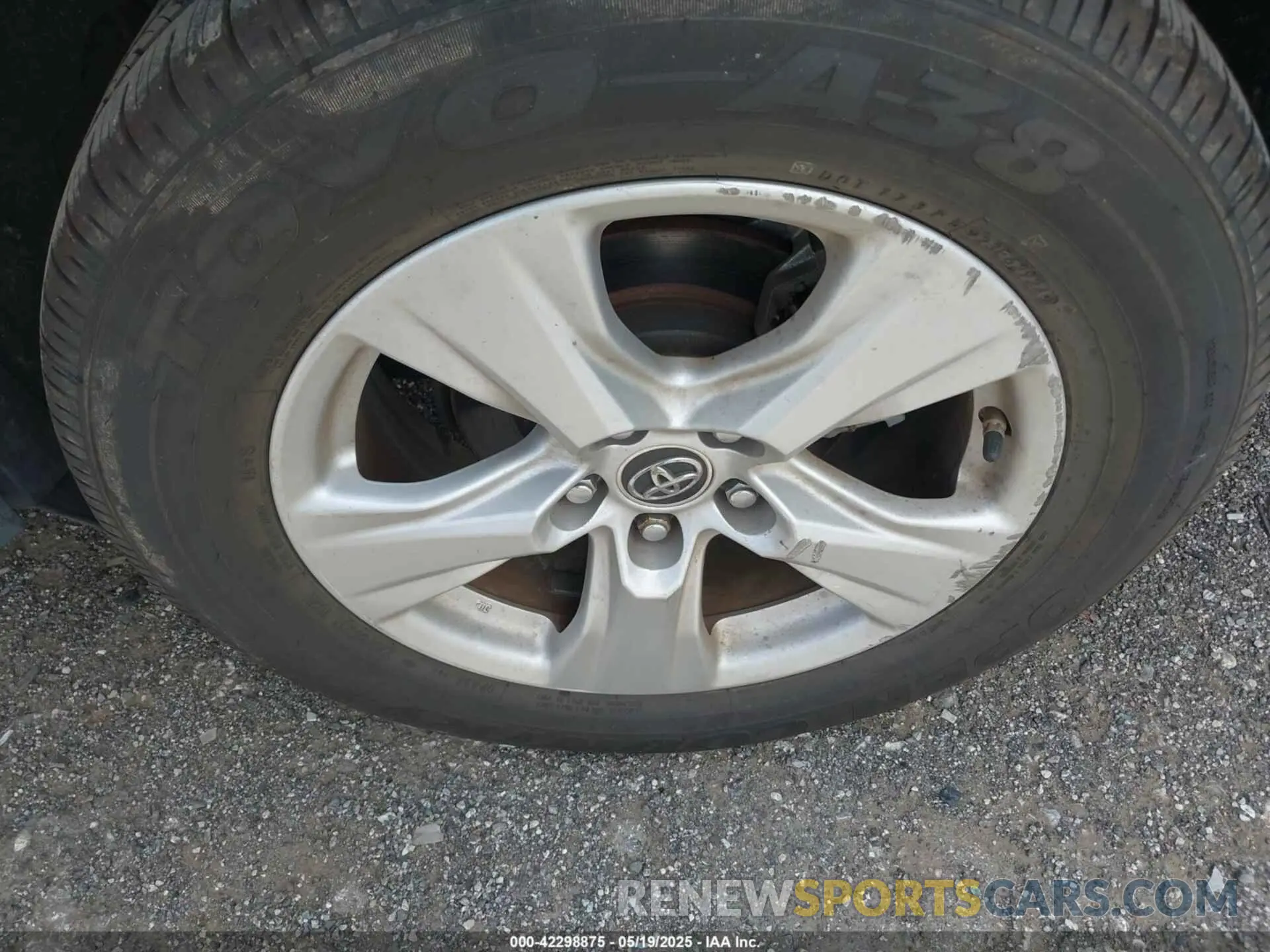 12 fotografías del automóvil dañado JTMW1RFV8KD032916 TOYOTA RAV4 2019