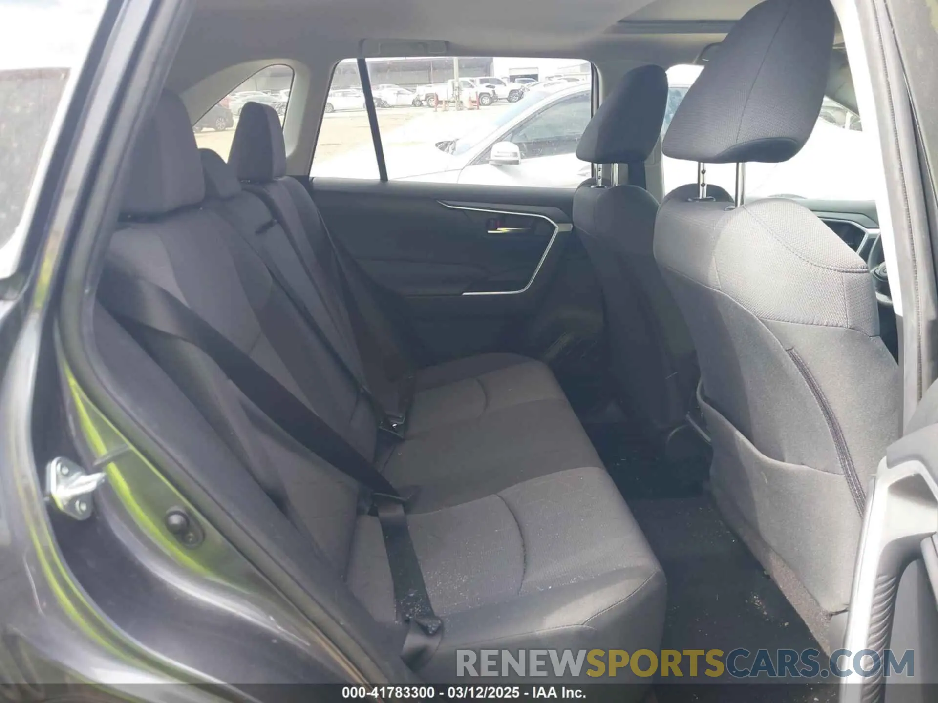 8 fotografías del automóvil dañado JTMW1RFV8KD034763 TOYOTA RAV4 2019