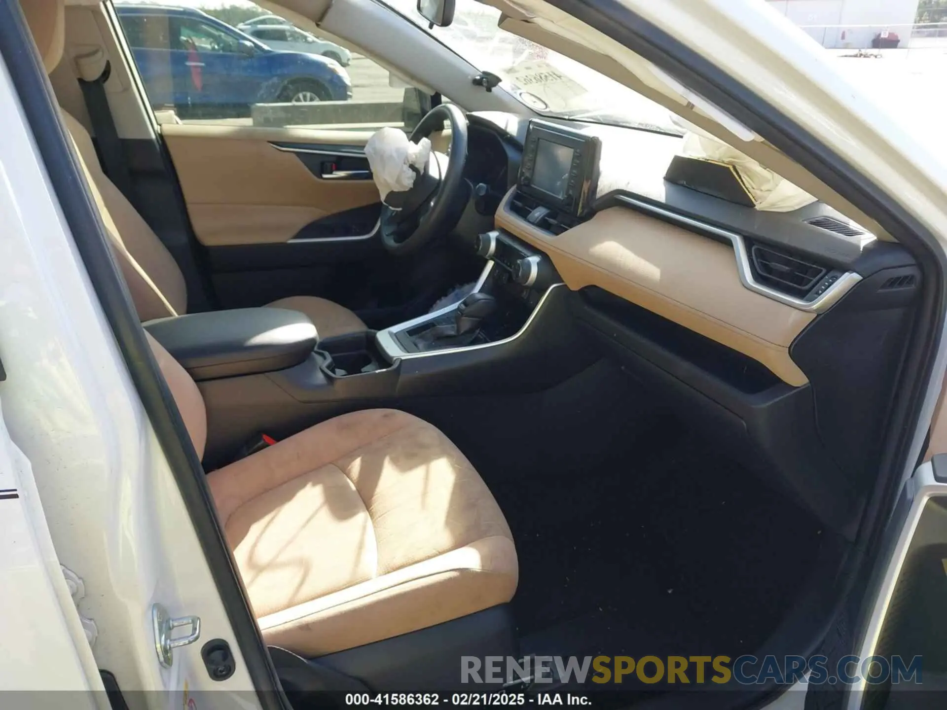 5 fotografías del automóvil dañado JTMW1RFV8KD502118 TOYOTA RAV4 2019
