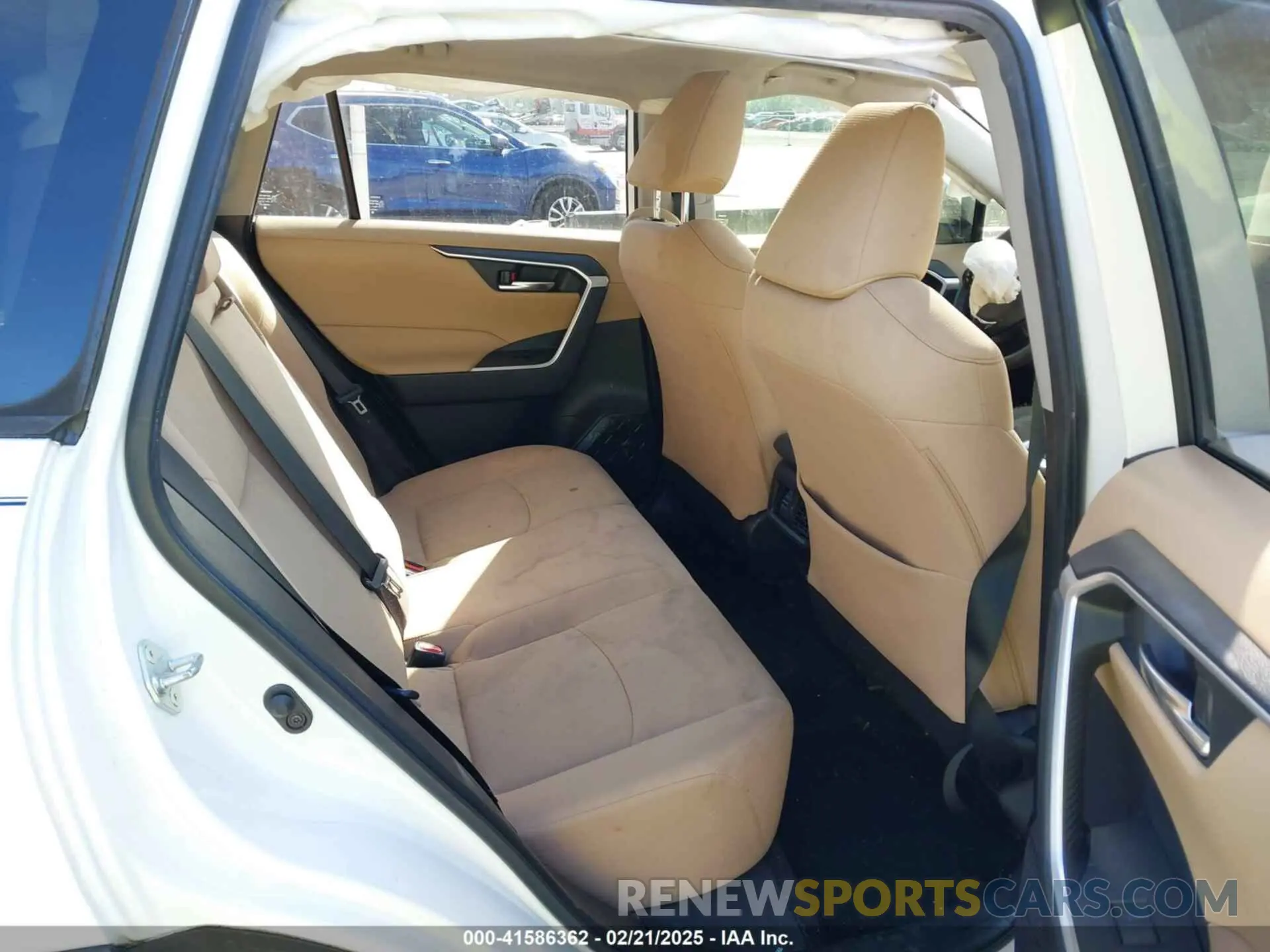8 fotografías del automóvil dañado JTMW1RFV8KD502118 TOYOTA RAV4 2019