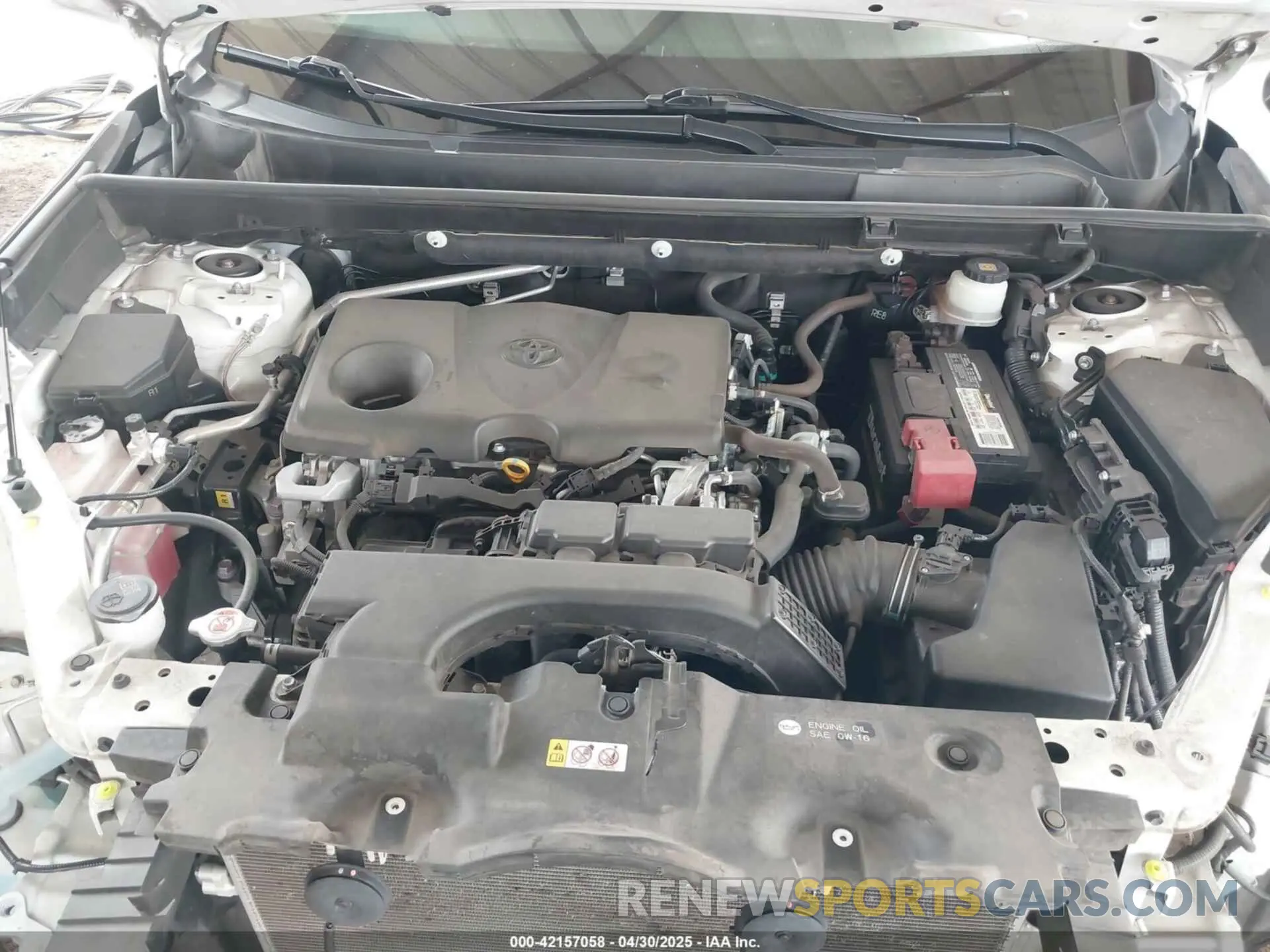 10 fotografías del automóvil dañado JTMW1RFV9KD009824 TOYOTA RAV4 2019