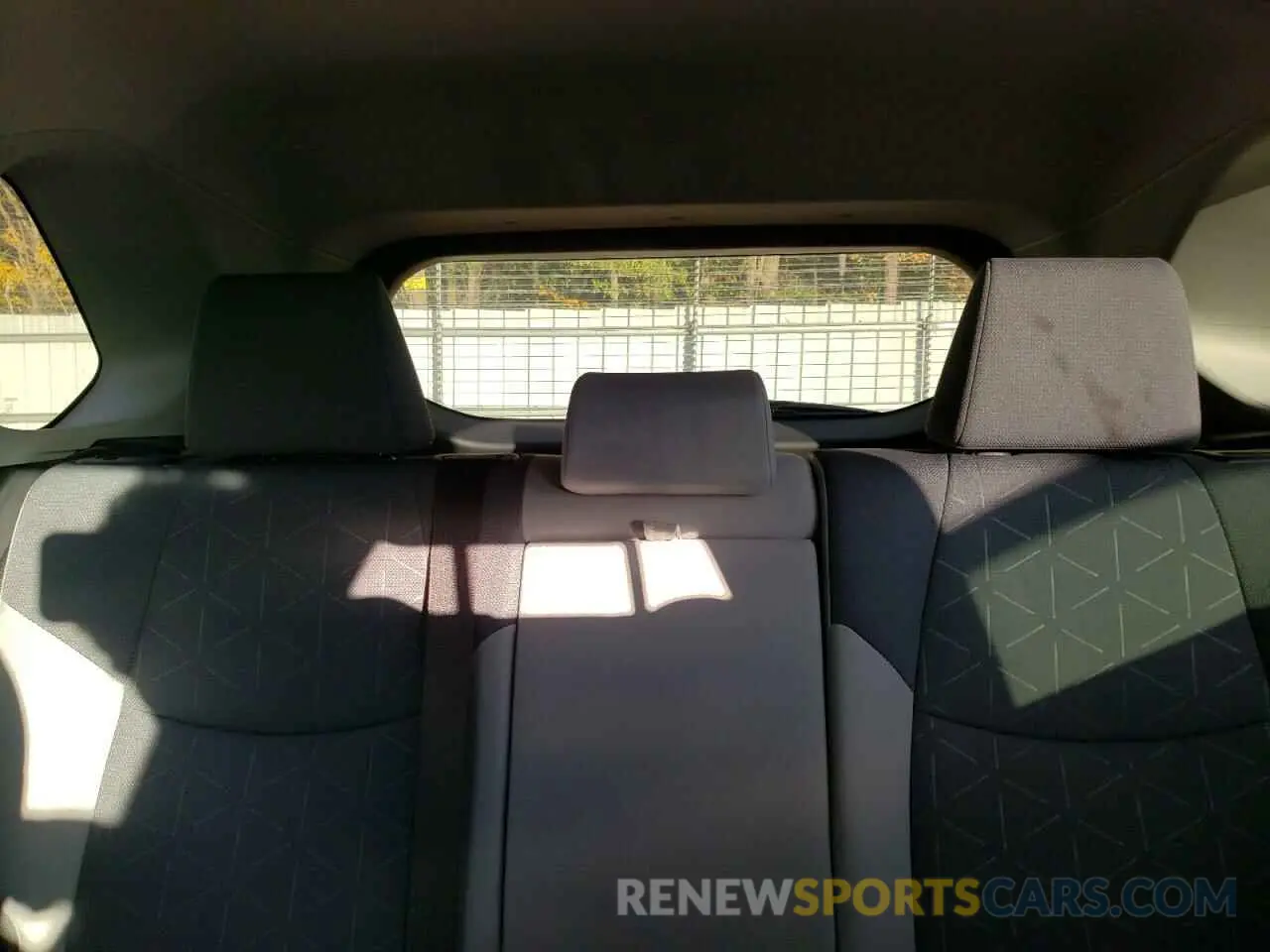 10 fotografías del automóvil dañado JTMW1RFV9KD041155 TOYOTA RAV4 2019
