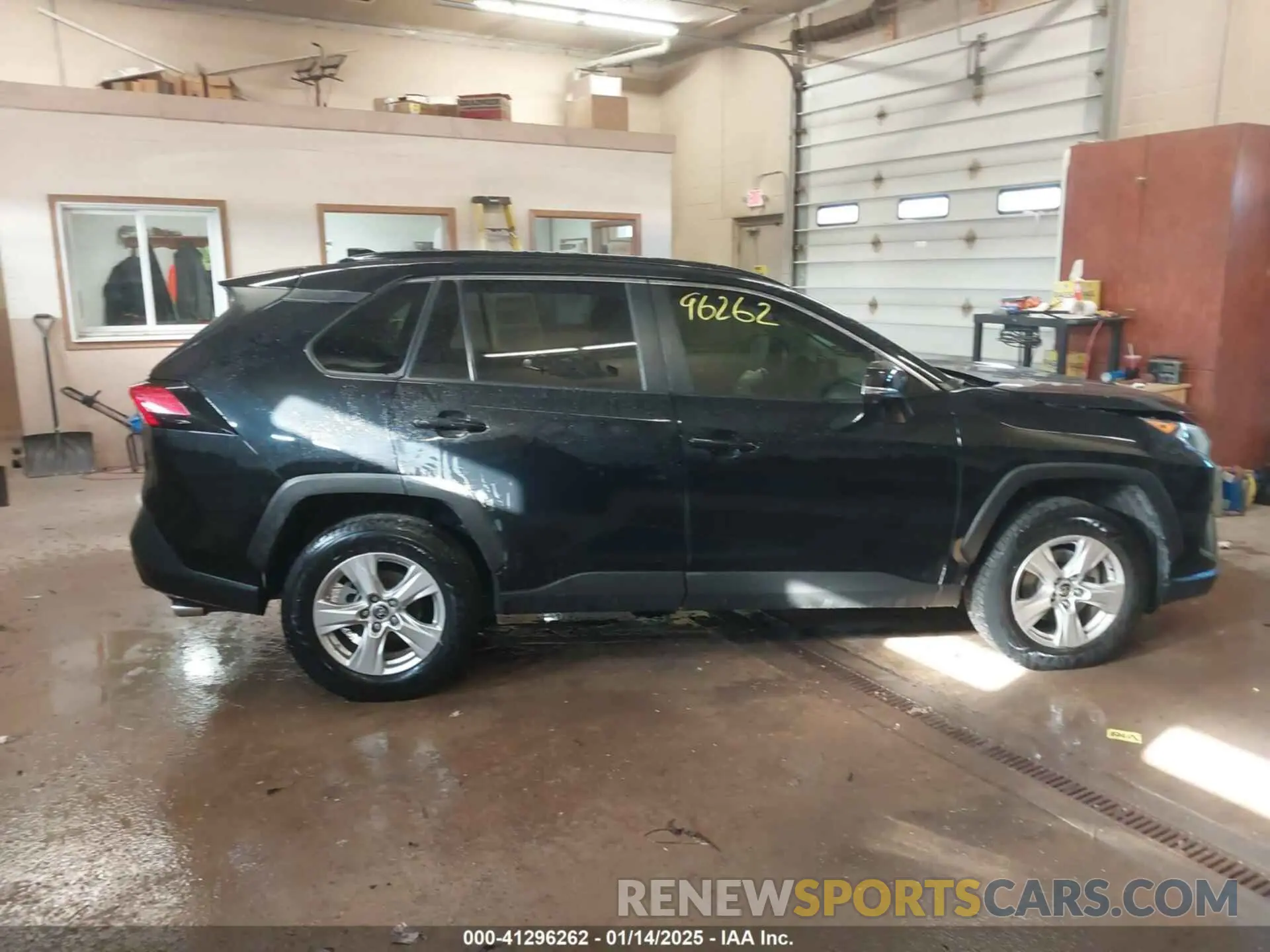 13 fotografías del automóvil dañado JTMW1RFV9KD042239 TOYOTA RAV4 2019