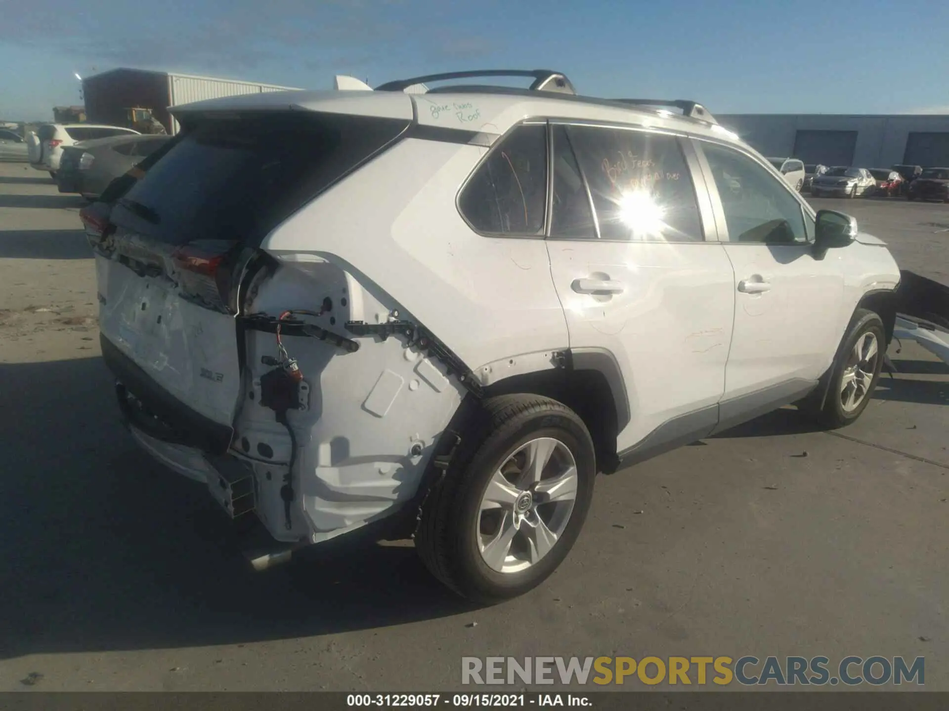 4 fotografías del automóvil dañado JTMW1RFV9KD510812 TOYOTA RAV4 2019