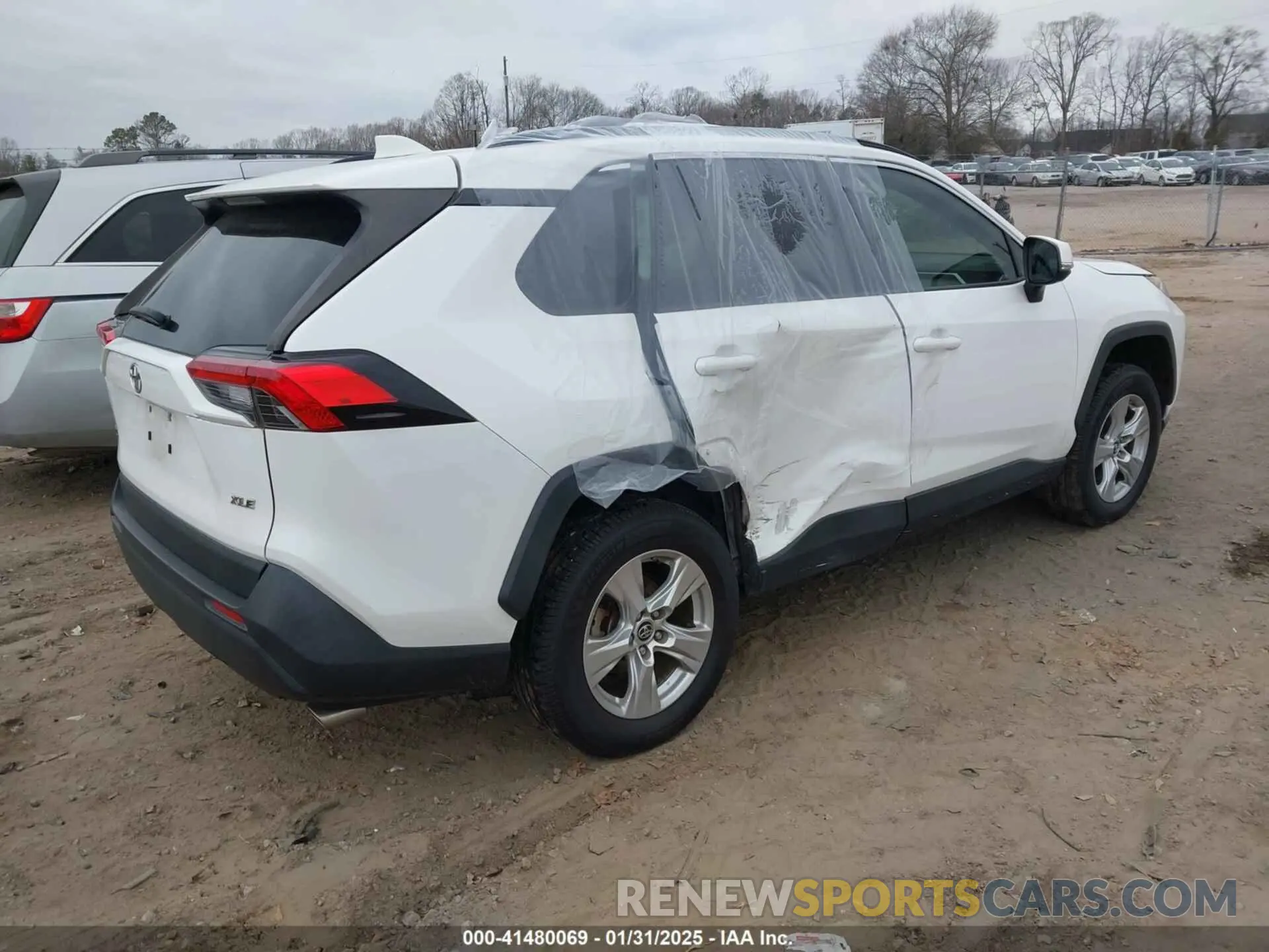 4 fotografías del automóvil dañado JTMW1RFVXKD014885 TOYOTA RAV4 2019
