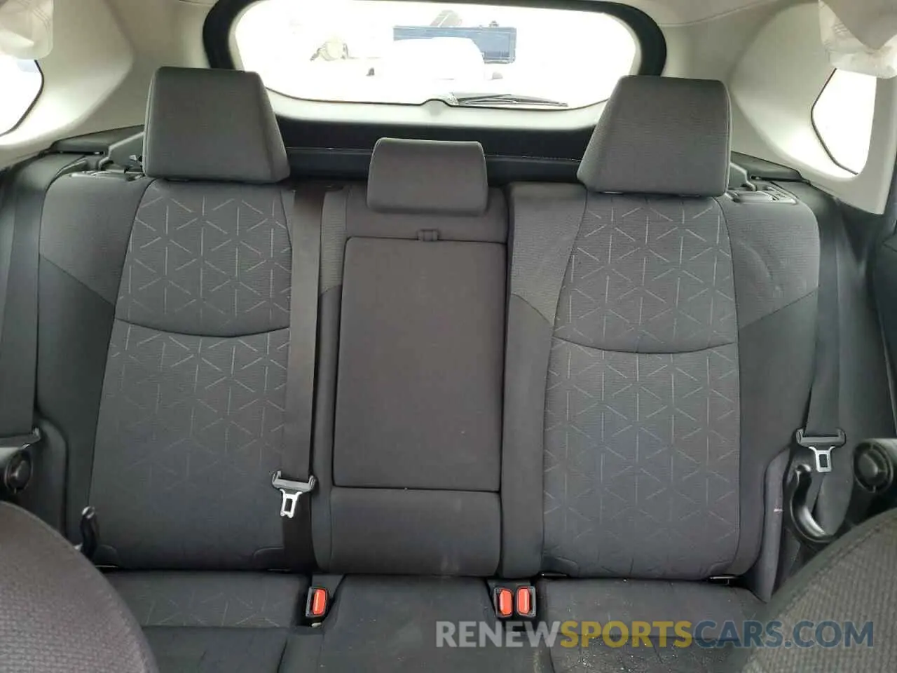 10 fotografías del automóvil dañado JTMW1RFVXKD500418 TOYOTA RAV4 2019