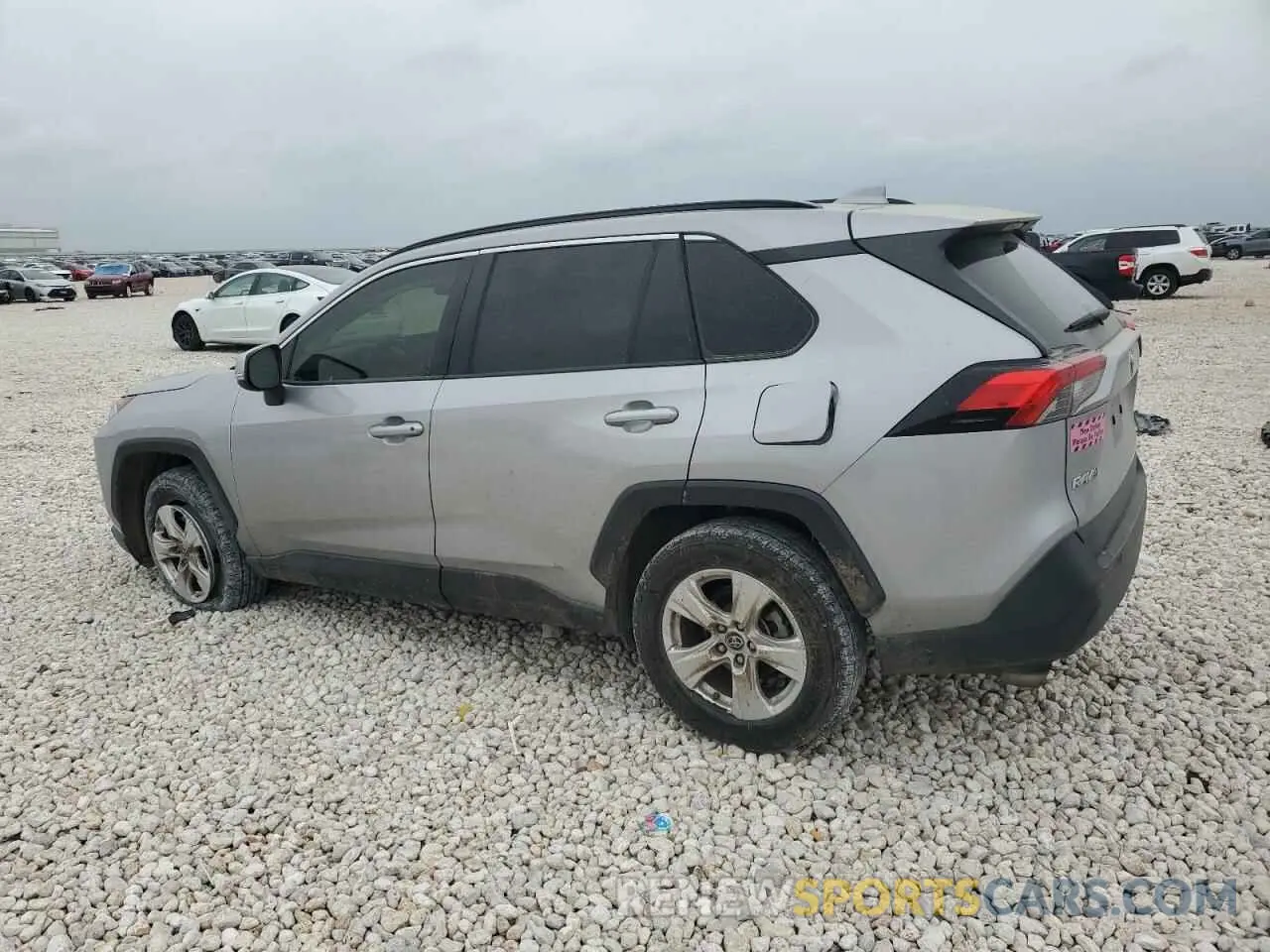 2 fotografías del automóvil dañado JTMW1RFVXKD500418 TOYOTA RAV4 2019