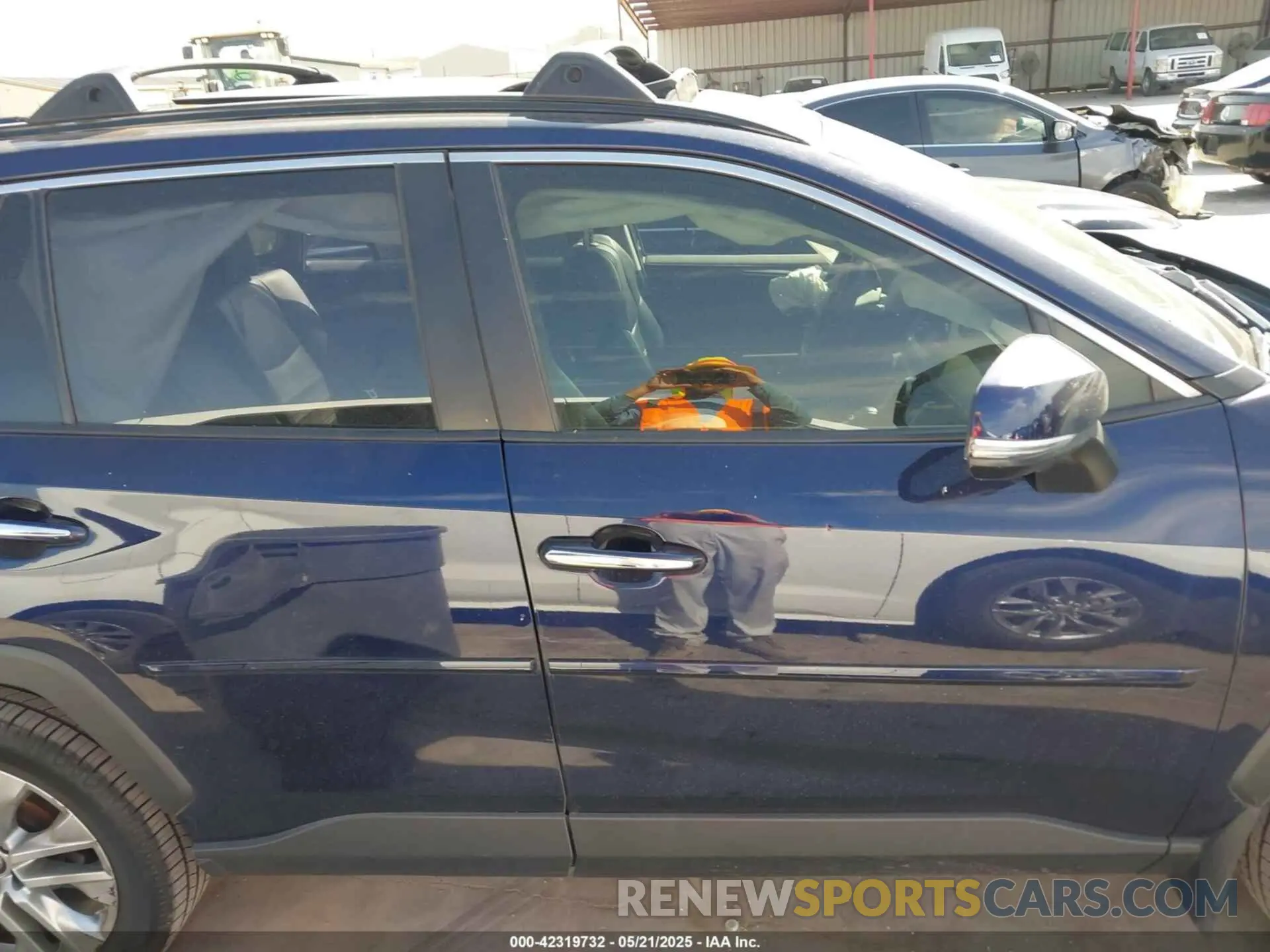 14 fotografías del automóvil dañado JTMY1RFV0KD514689 TOYOTA RAV4 2019