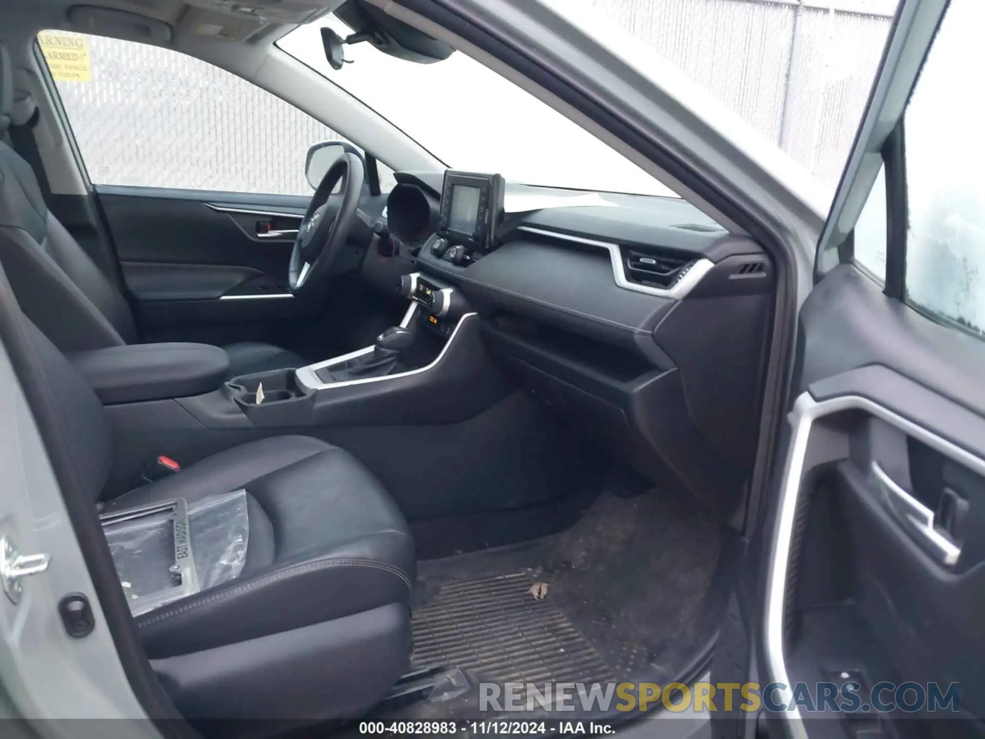 5 fotografías del automóvil dañado 2T3A1RFV5LC068854 TOYOTA RAV4 2020