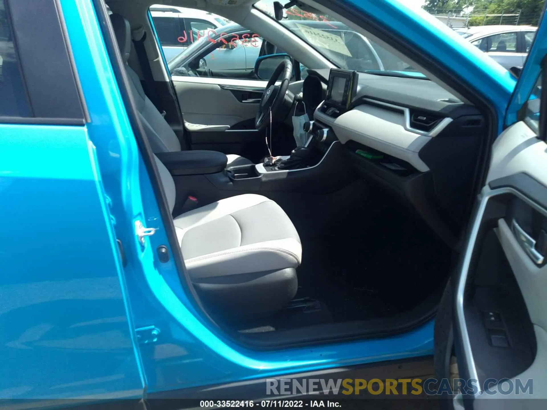 5 fotografías del automóvil dañado 2T3A1RFV8LC133325 TOYOTA RAV4 2020