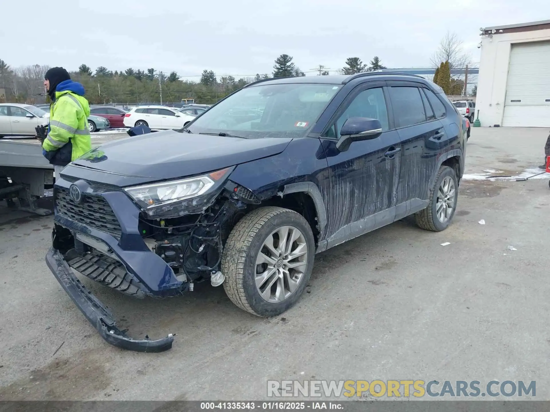 2 fotografías del automóvil dañado 2T3A1RFV9LC132488 TOYOTA RAV4 2020