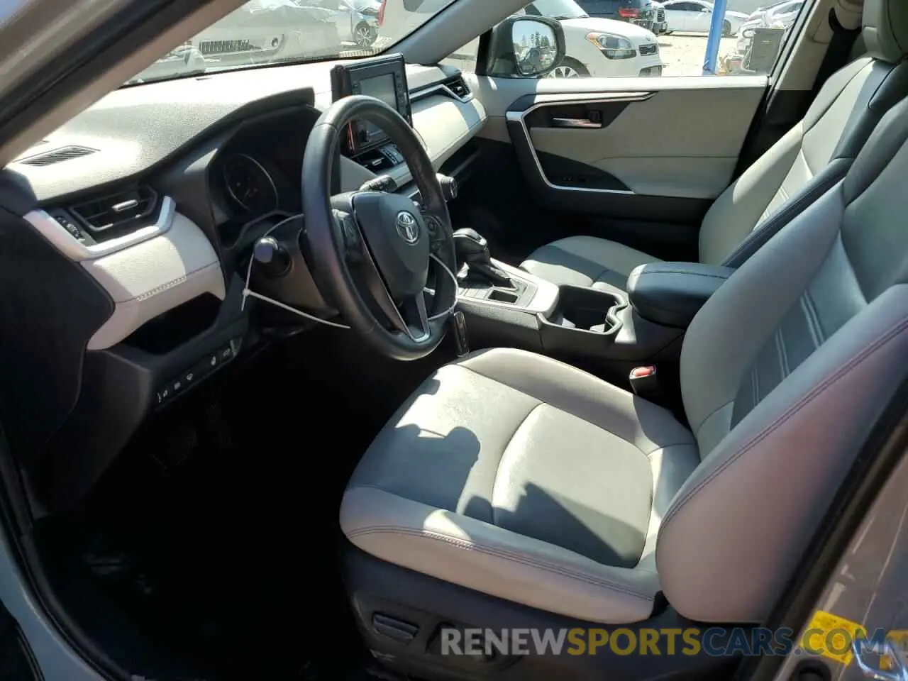 7 fotografías del automóvil dañado 2T3A1RFVXLW110658 TOYOTA RAV4 2020