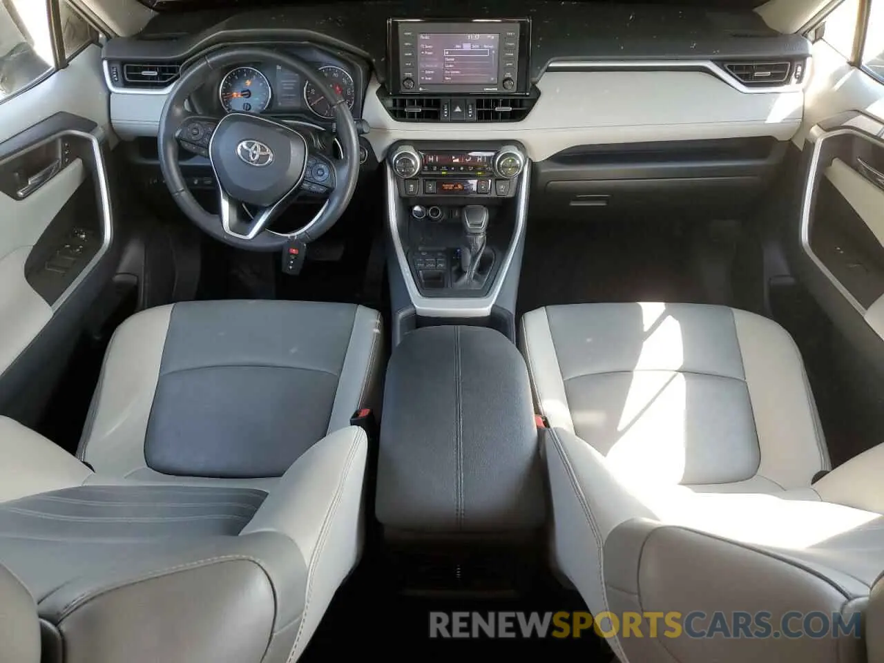 8 fotografías del automóvil dañado 2T3A1RFVXLW110658 TOYOTA RAV4 2020