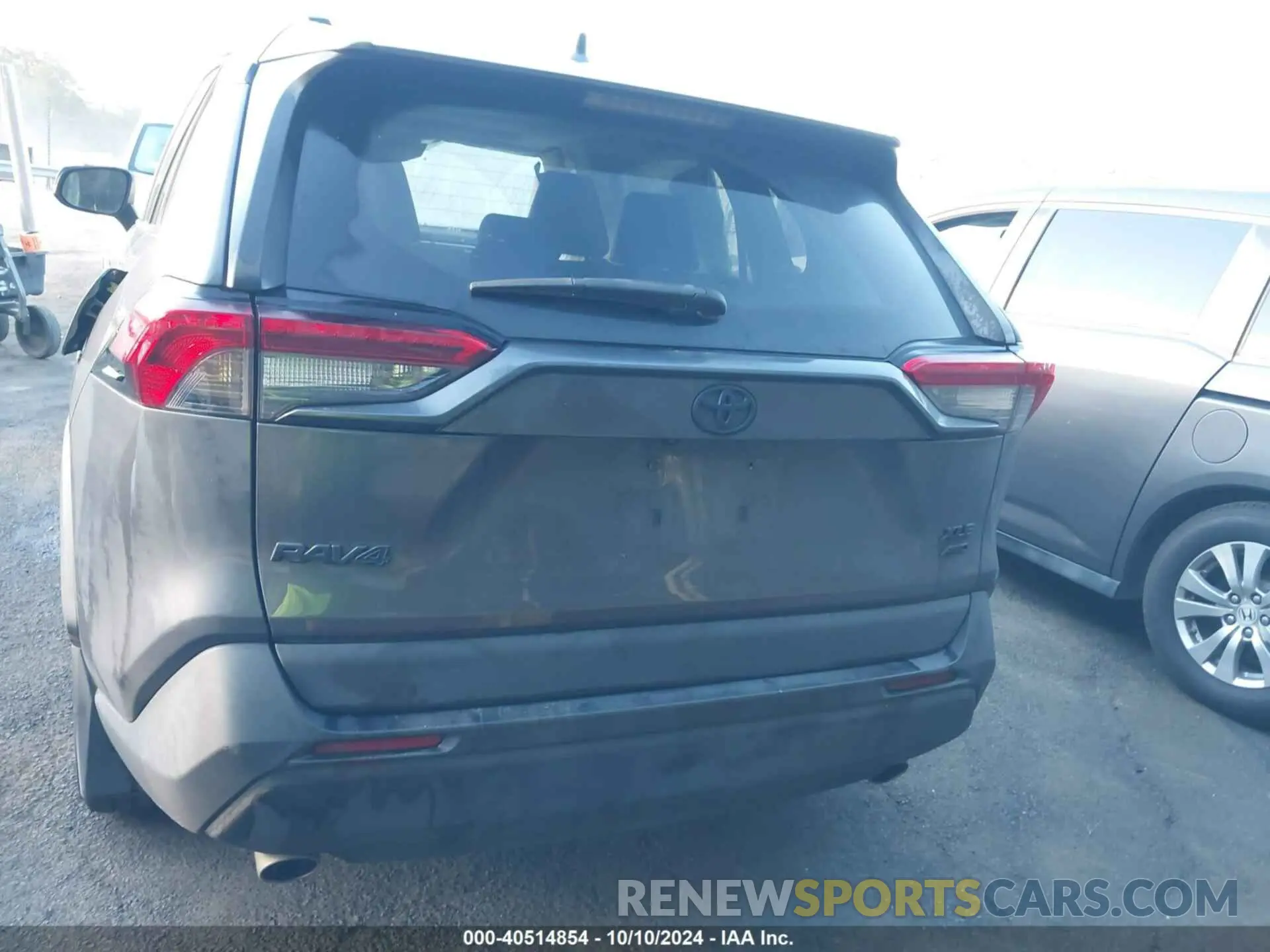 16 fotografías del automóvil dañado 2T3A1RFVXLW138699 TOYOTA RAV4 2020