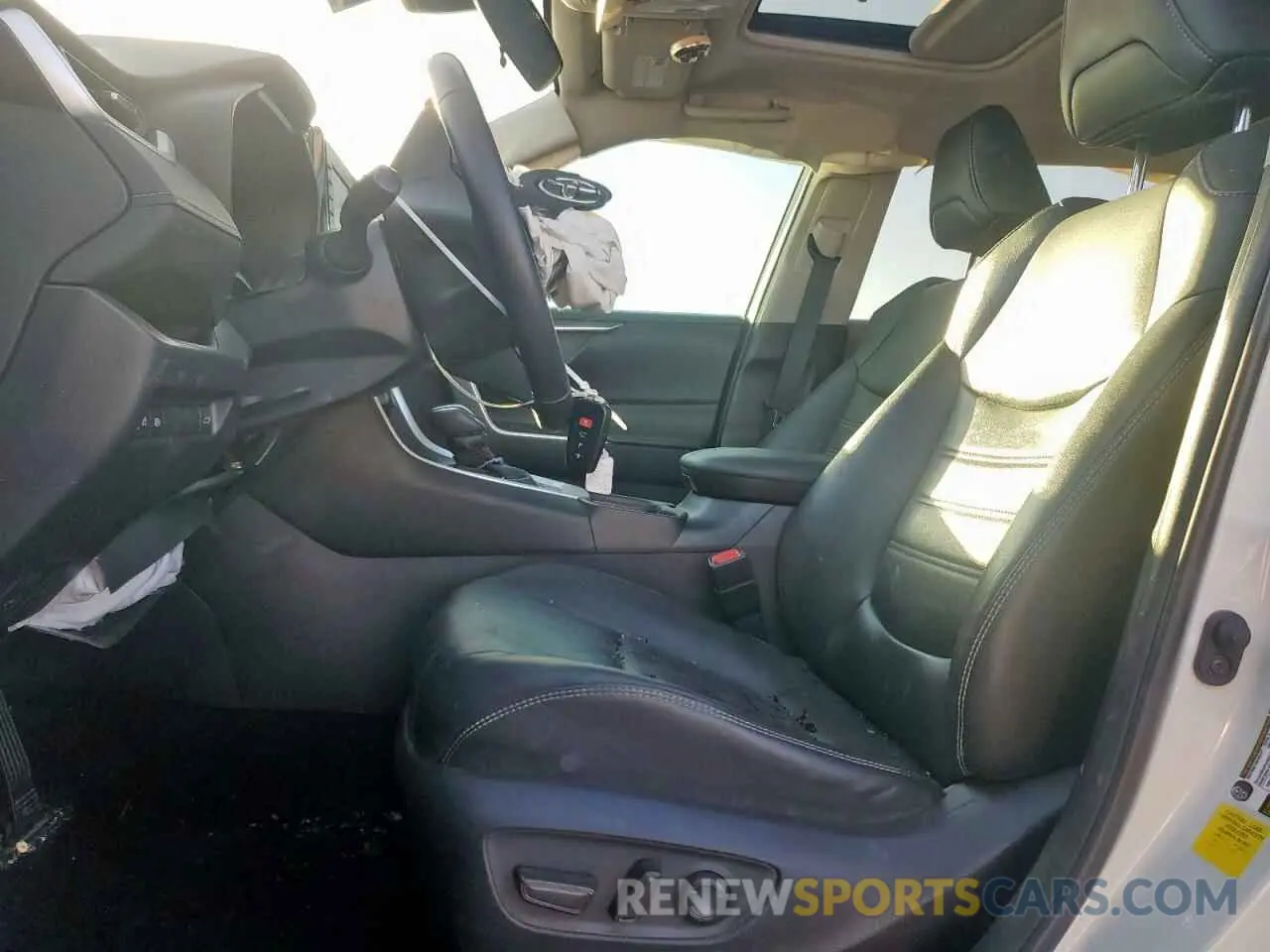 7 fotografías del automóvil dañado 2T3C1RFV0LC037343 TOYOTA RAV4 2020