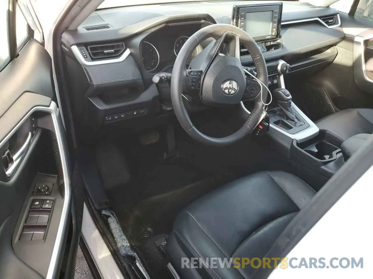 8 fotografías del automóvil dañado 2T3C1RFV1LC077172 TOYOTA RAV4 2020