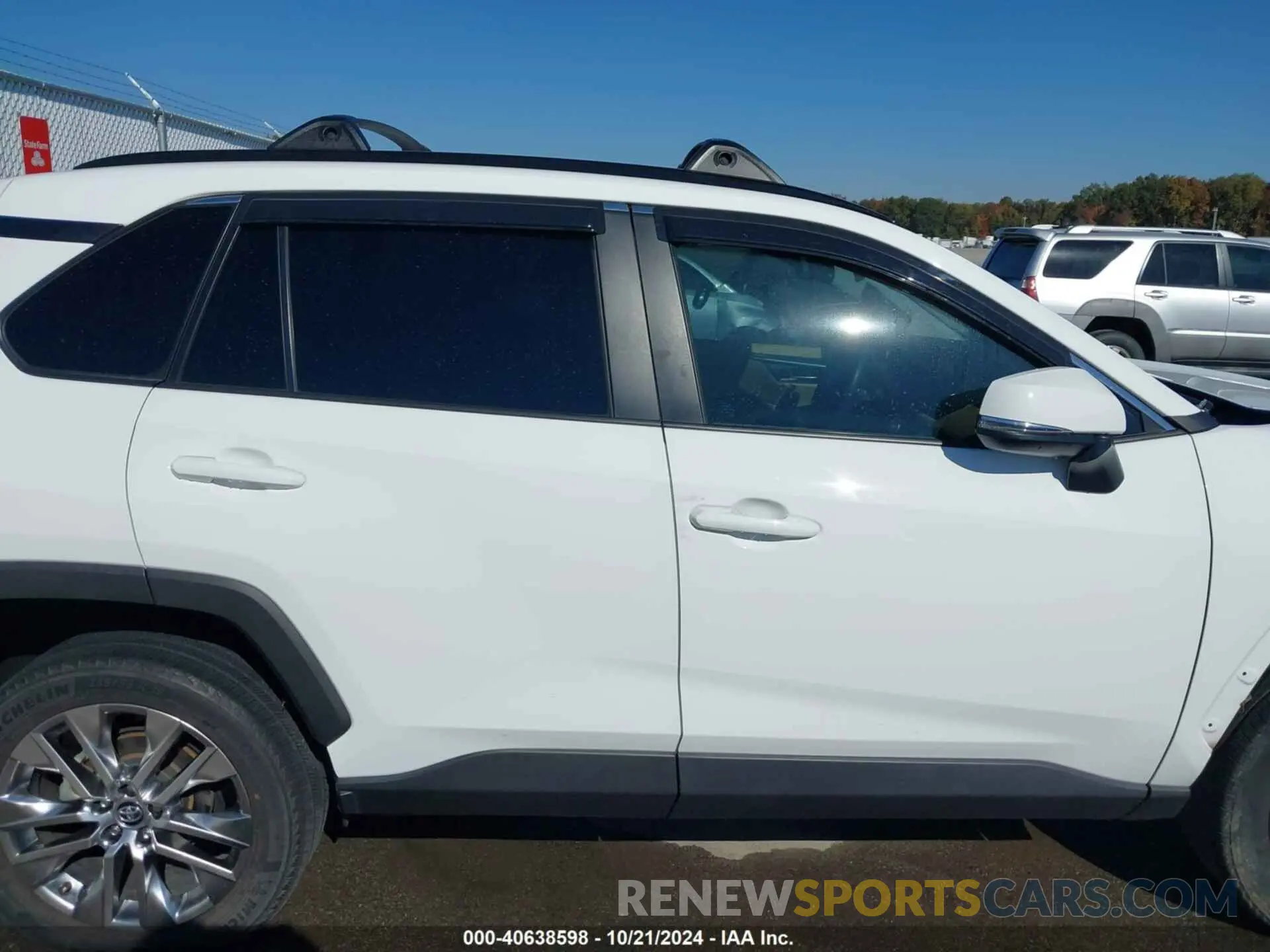 14 fotografías del automóvil dañado 2T3C1RFV1LW076425 TOYOTA RAV4 2020