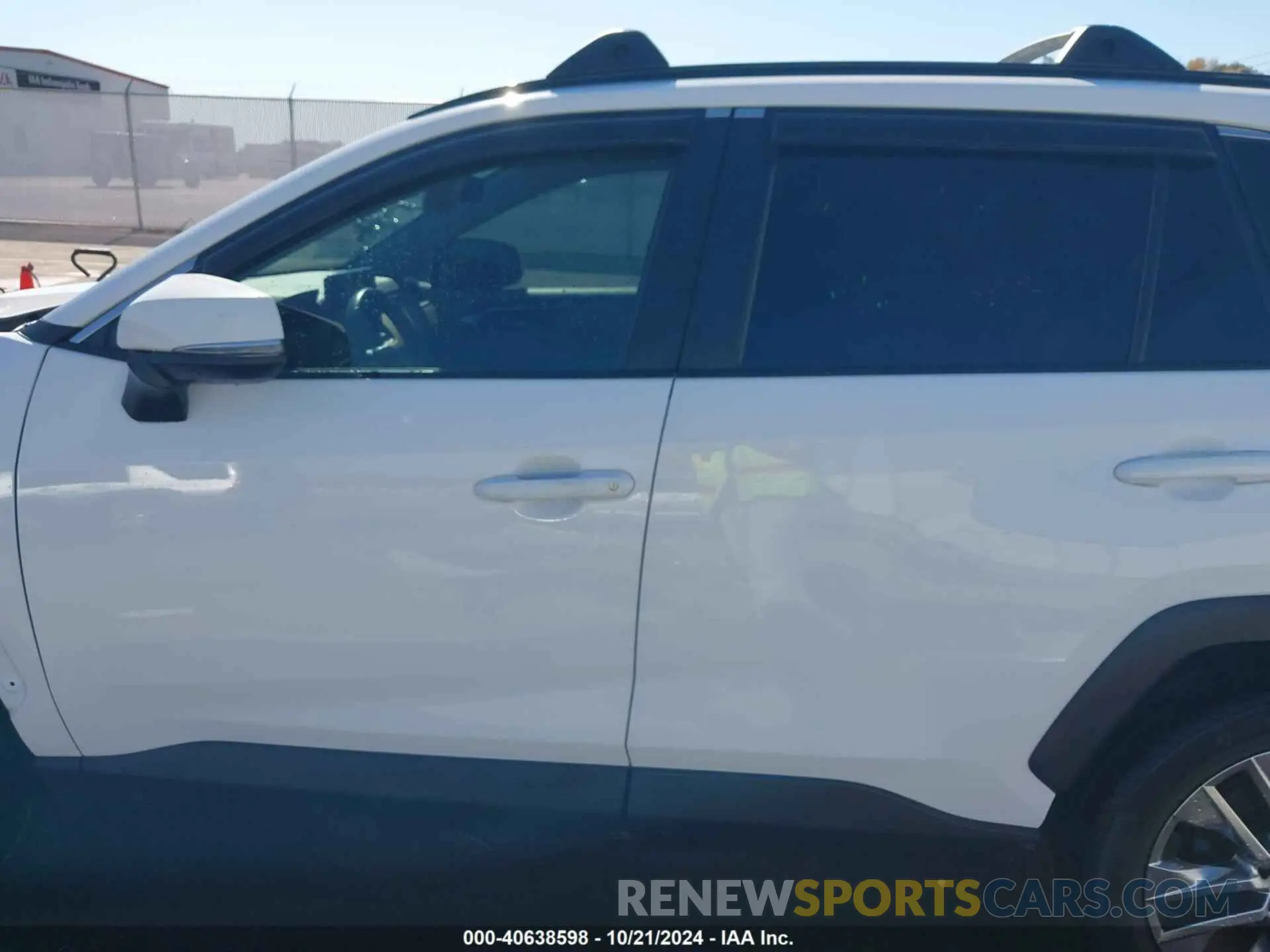 15 fotografías del automóvil dañado 2T3C1RFV1LW076425 TOYOTA RAV4 2020