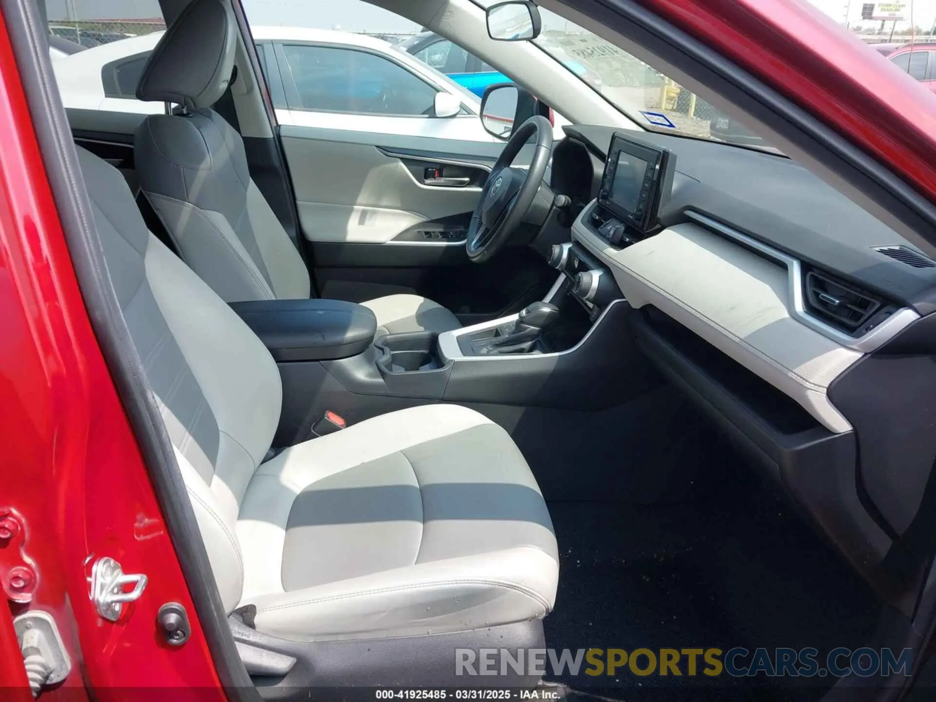 5 fotografías del automóvil dañado 2T3C1RFV3LW083439 TOYOTA RAV4 2020