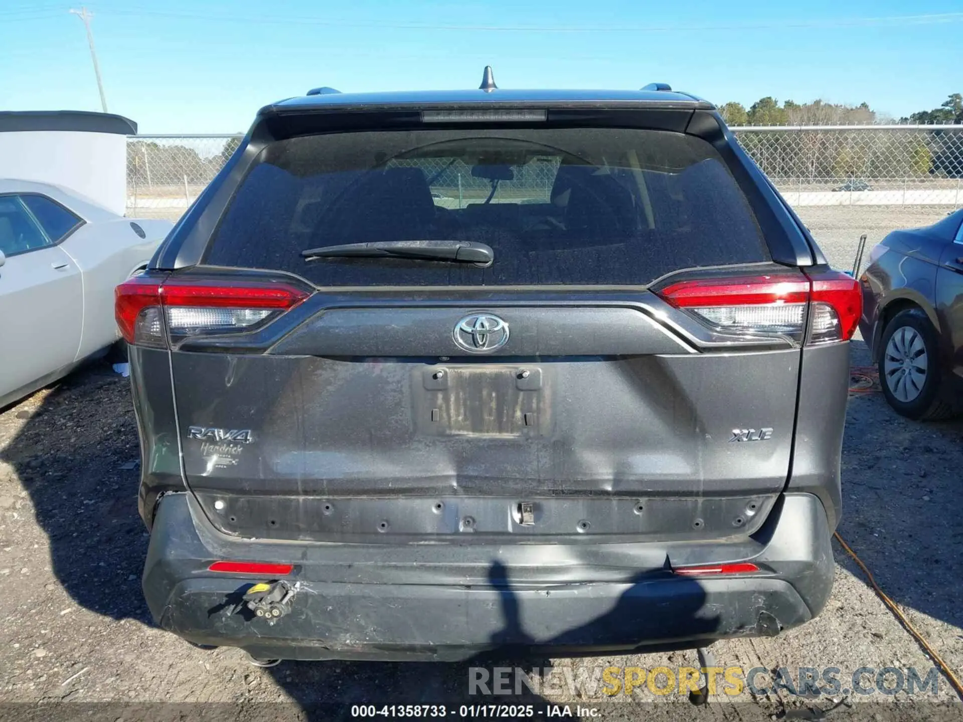 16 fotografías del automóvil dañado 2T3C1RFV5LW066254 TOYOTA RAV4 2020
