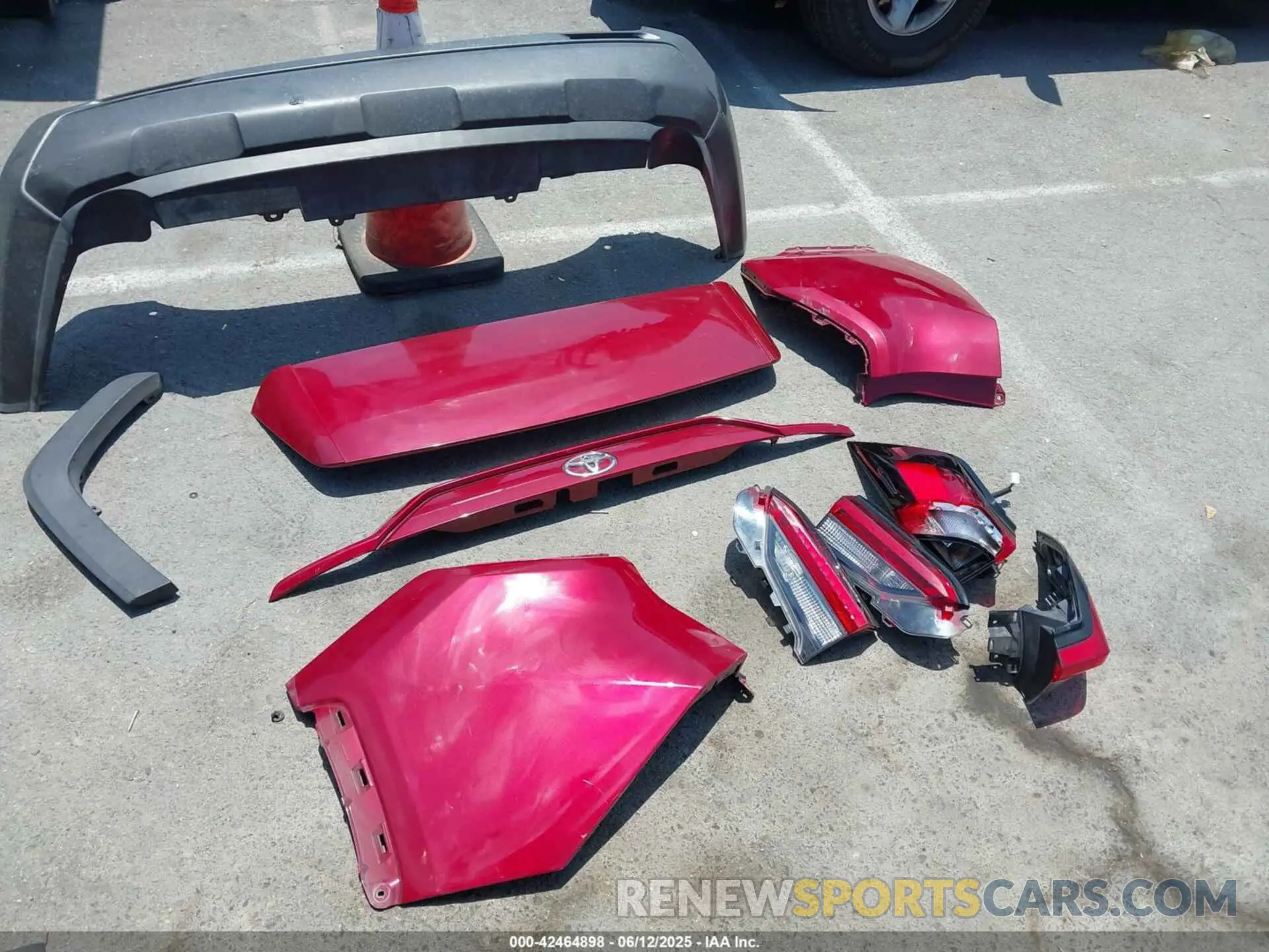 12 fotografías del automóvil dañado 2T3C1RFV5LW088979 TOYOTA RAV4 2020