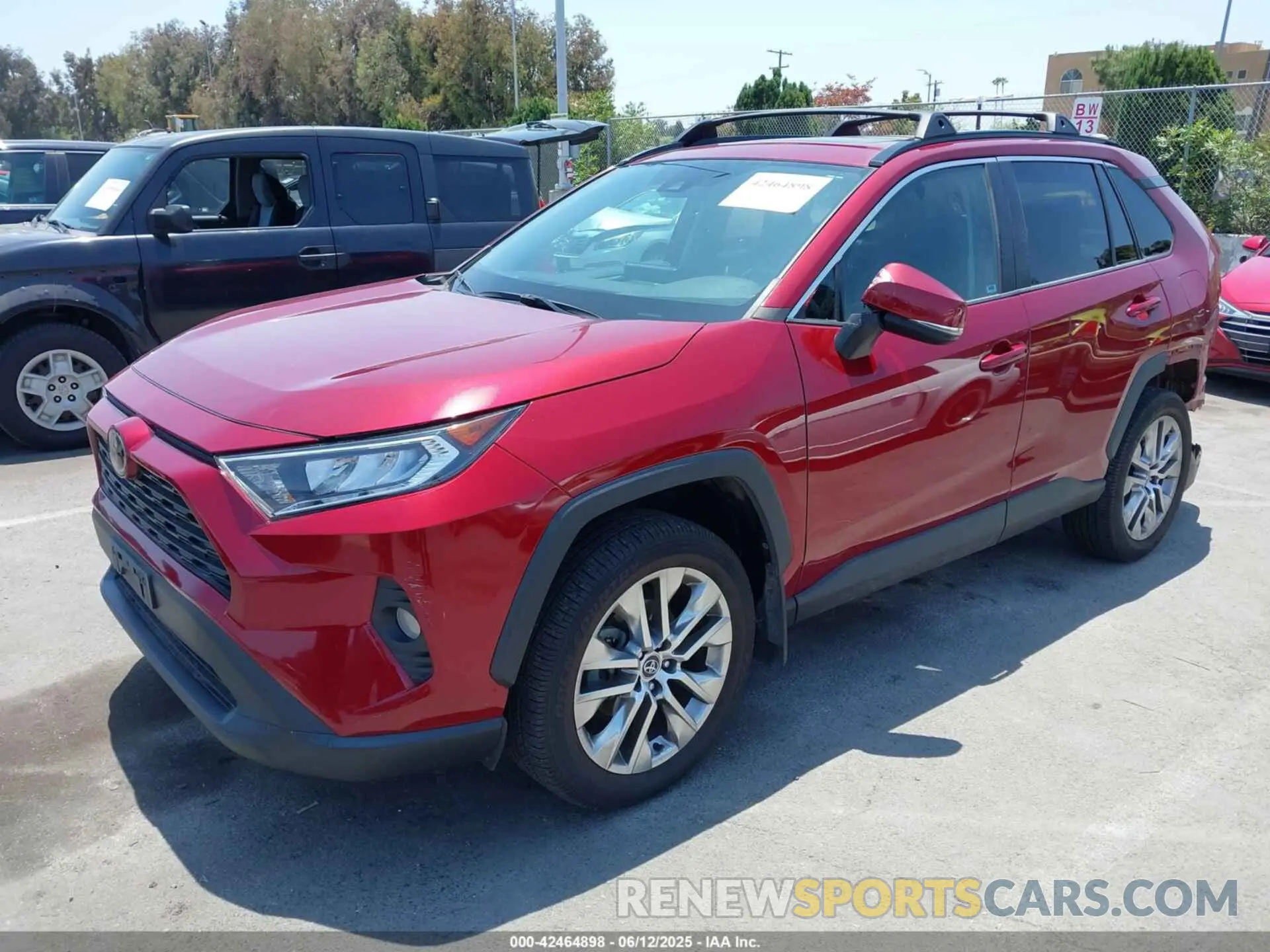 2 fotografías del automóvil dañado 2T3C1RFV5LW088979 TOYOTA RAV4 2020