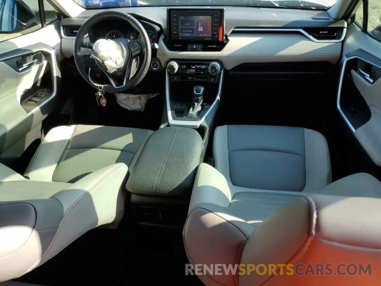 8 fotografías del automóvil dañado 2T3C1RFV6LW090336 TOYOTA RAV4 2020