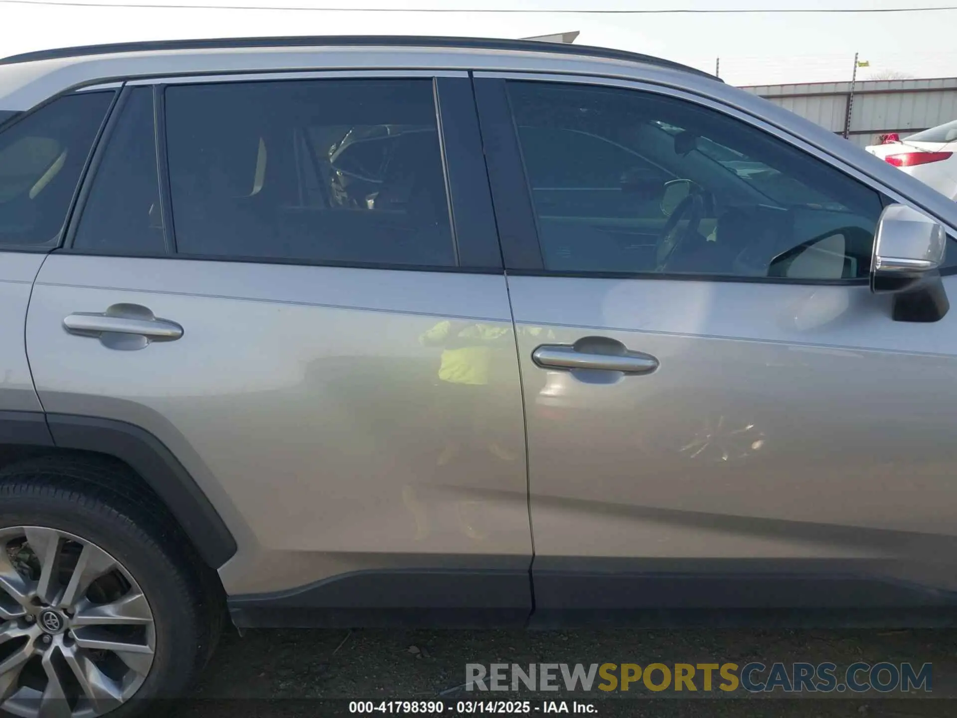 14 fotografías del automóvil dañado 2T3C1RFV7LC037467 TOYOTA RAV4 2020